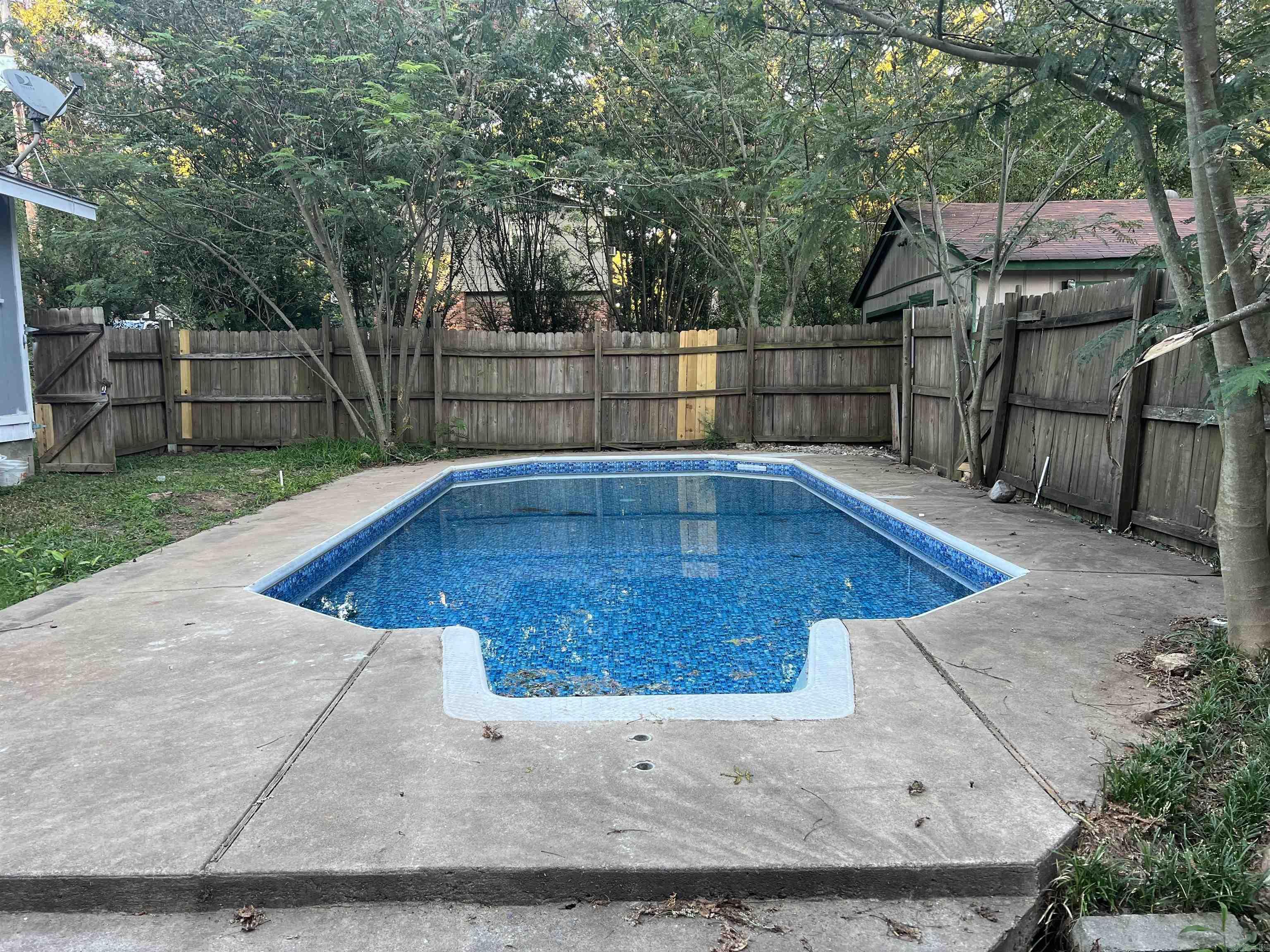 ARBOR OAKS - Residential