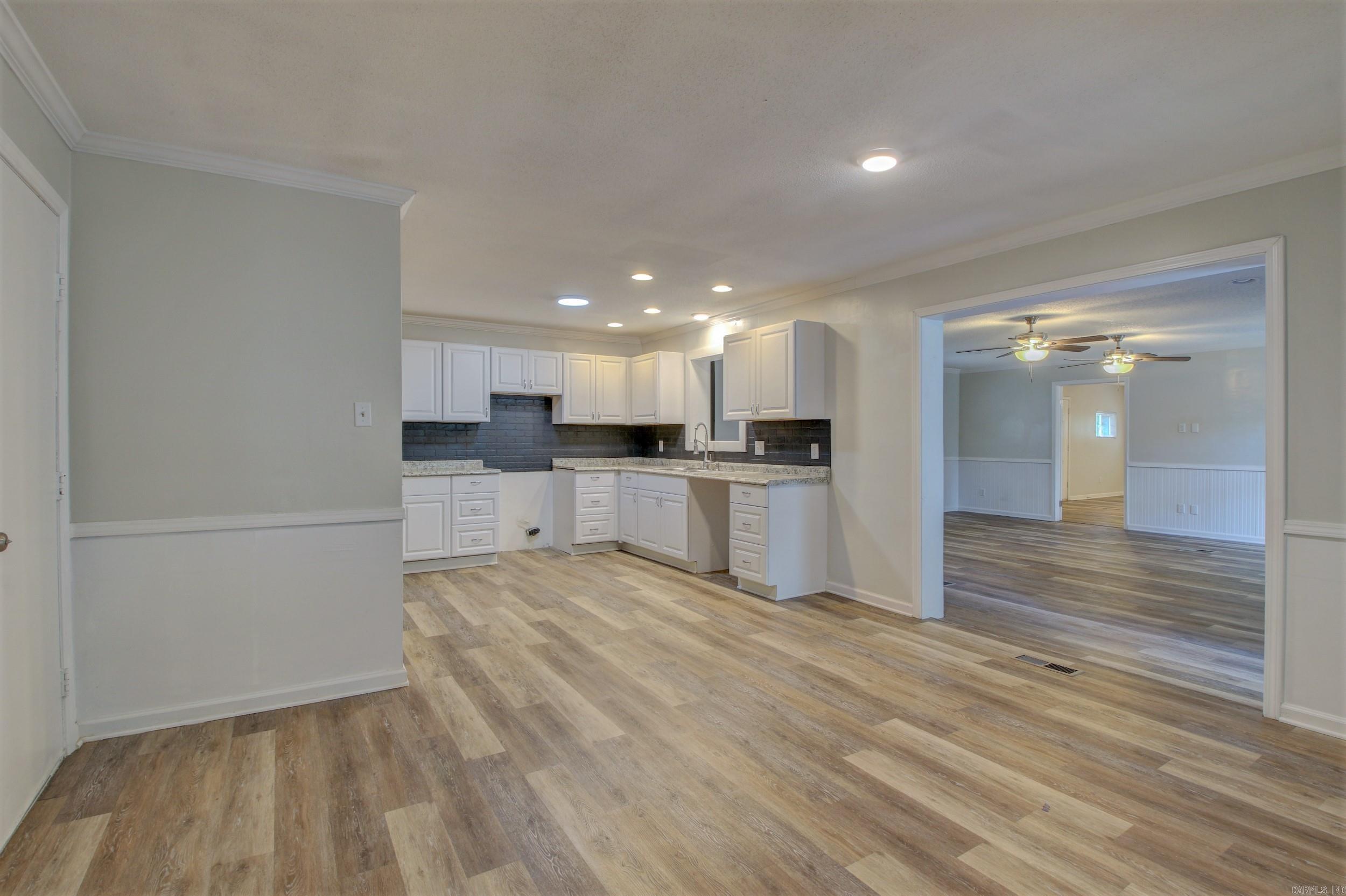 ARBOR OAKS - Residential