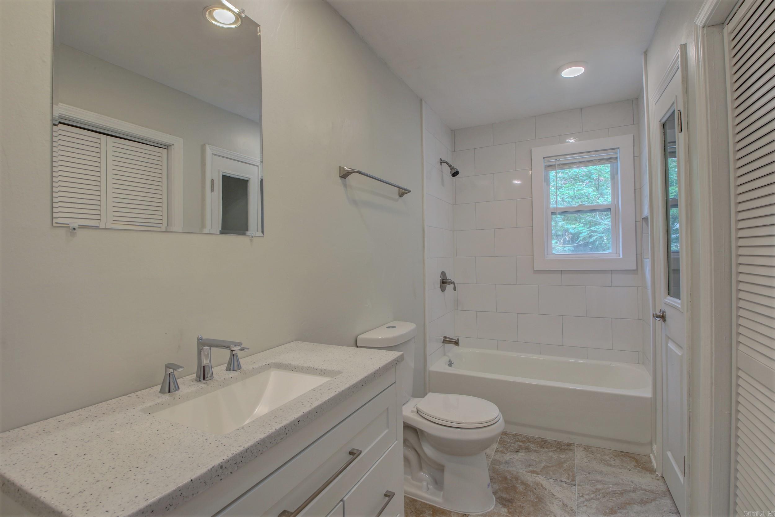 ARBOR OAKS - Residential