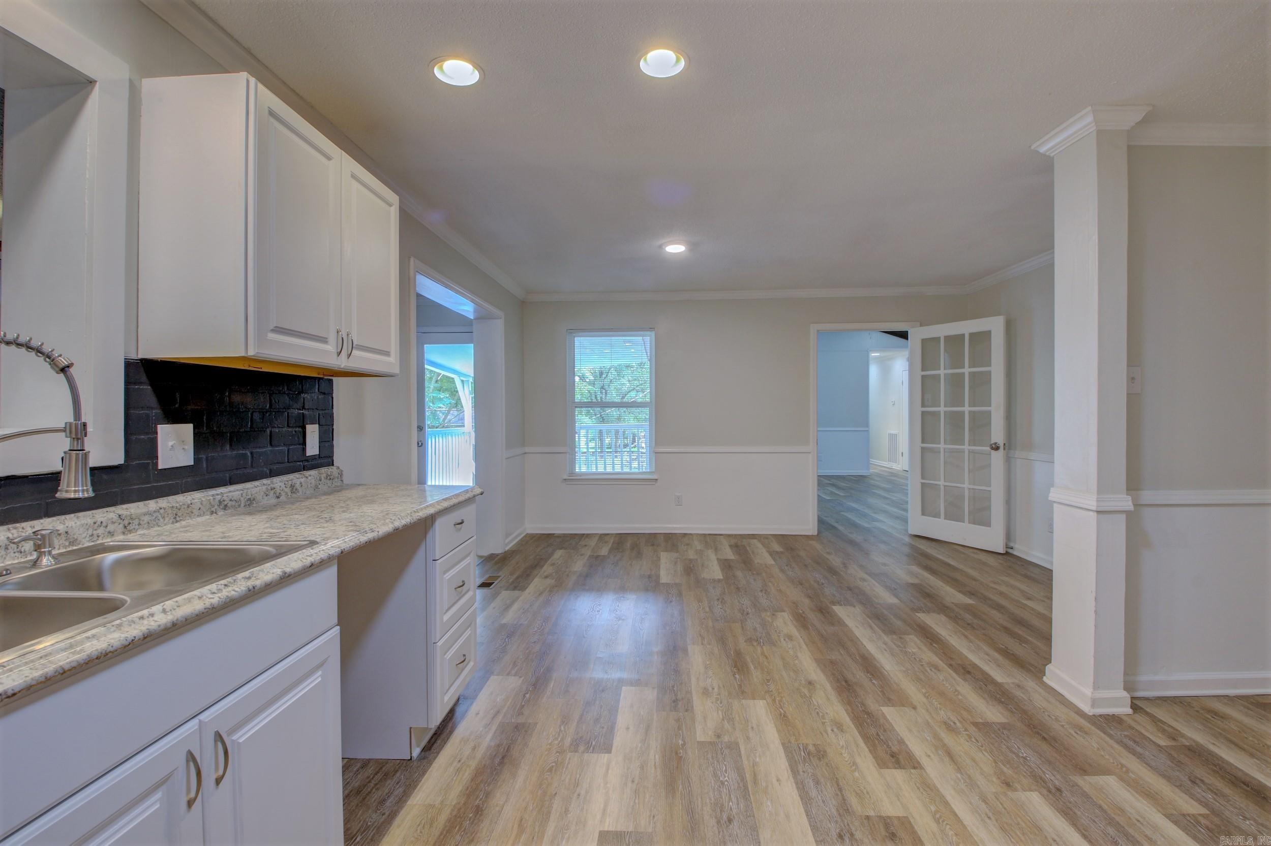 ARBOR OAKS - Residential