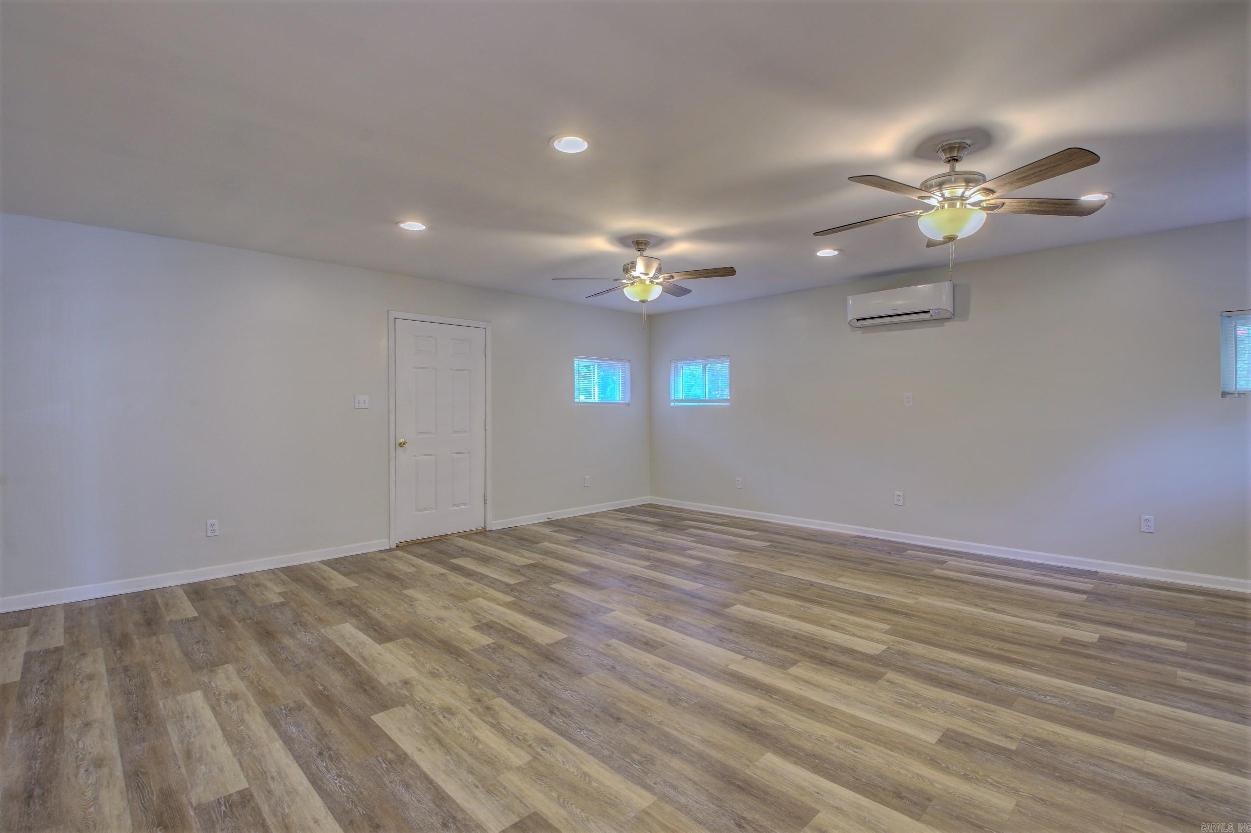 ARBOR OAKS - Residential