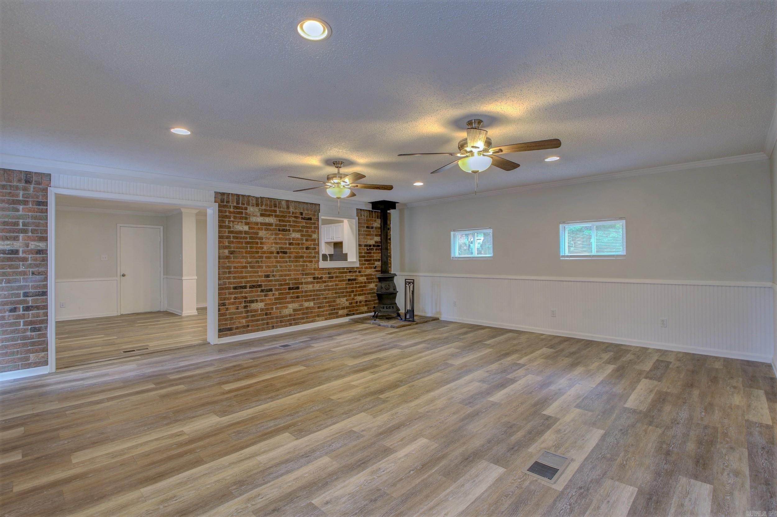 ARBOR OAKS - Residential