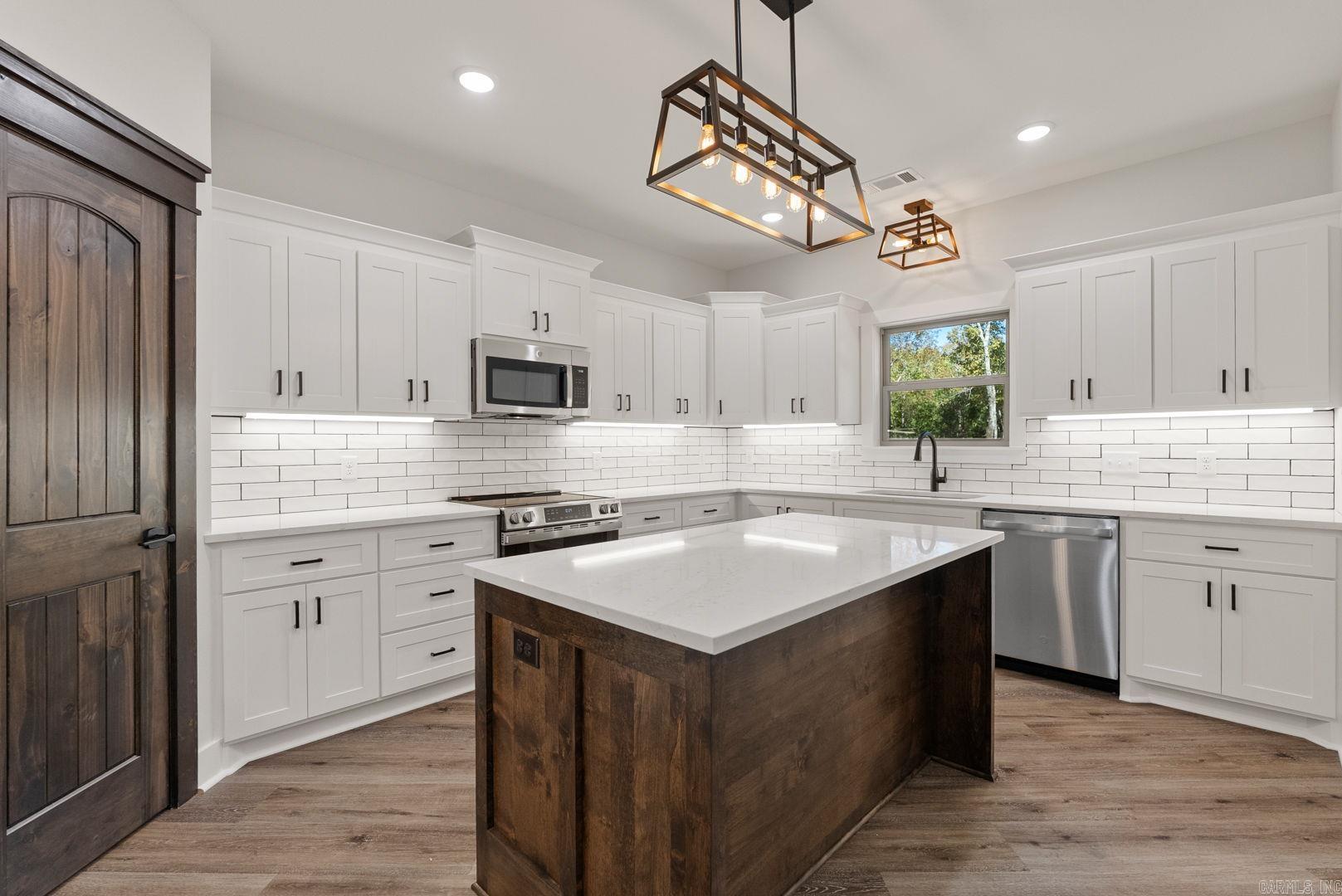 ULES WATSON PLACE - Residential