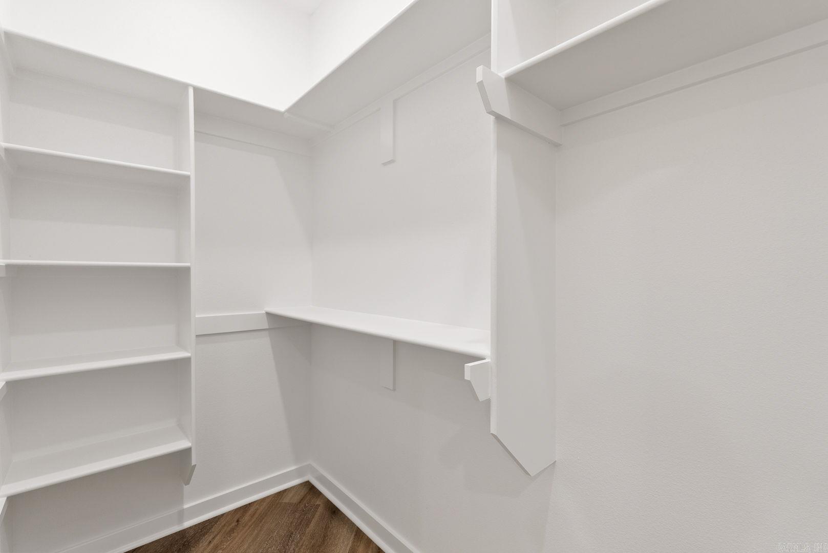 ULES WATSON PLACE - Residential