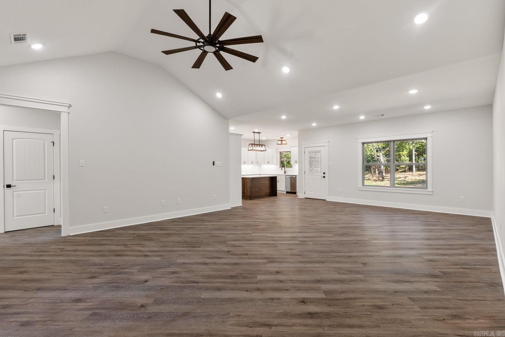 ULES WATSON PLACE - Residential