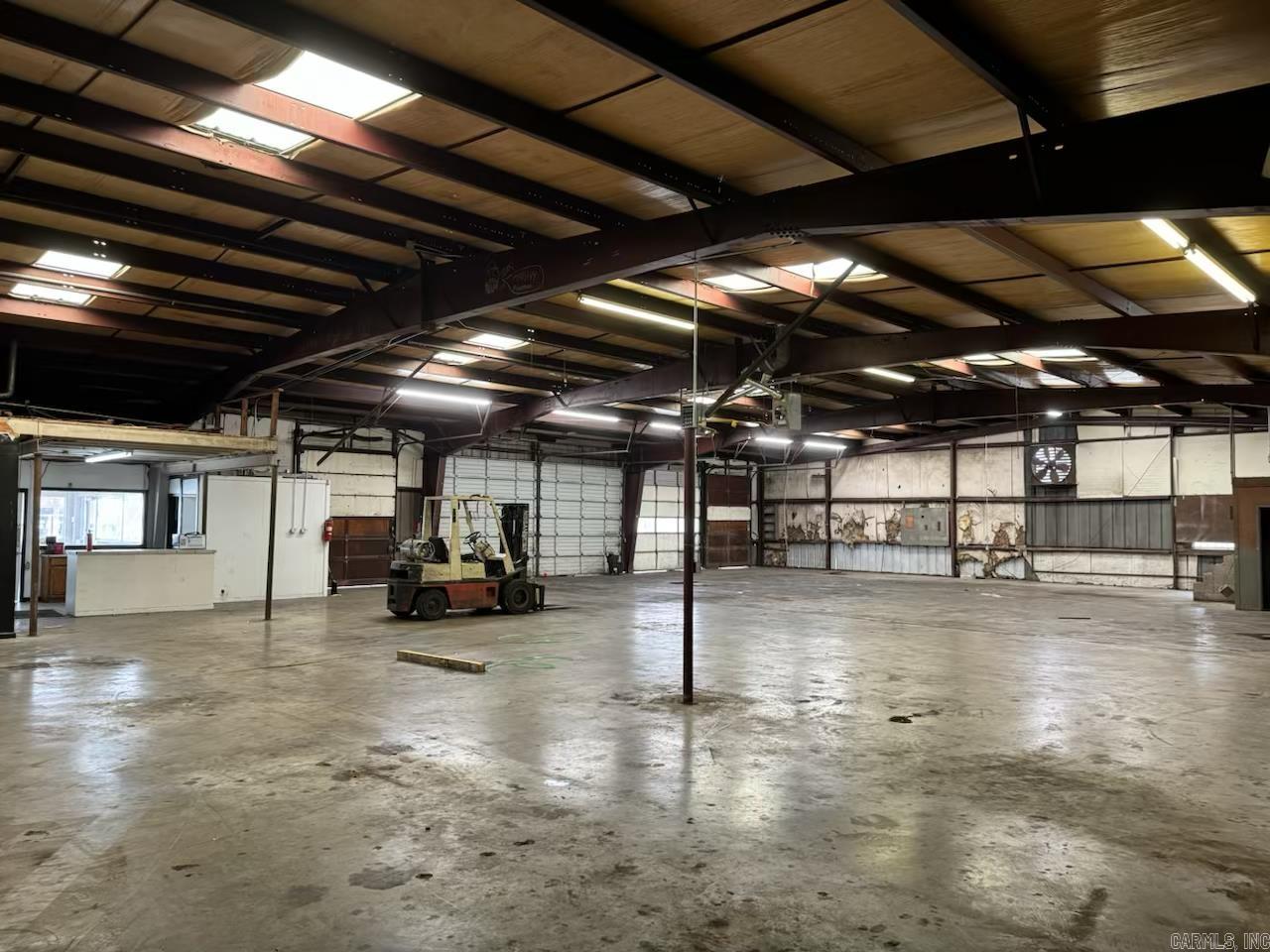 East Broadway - Commercial Lease