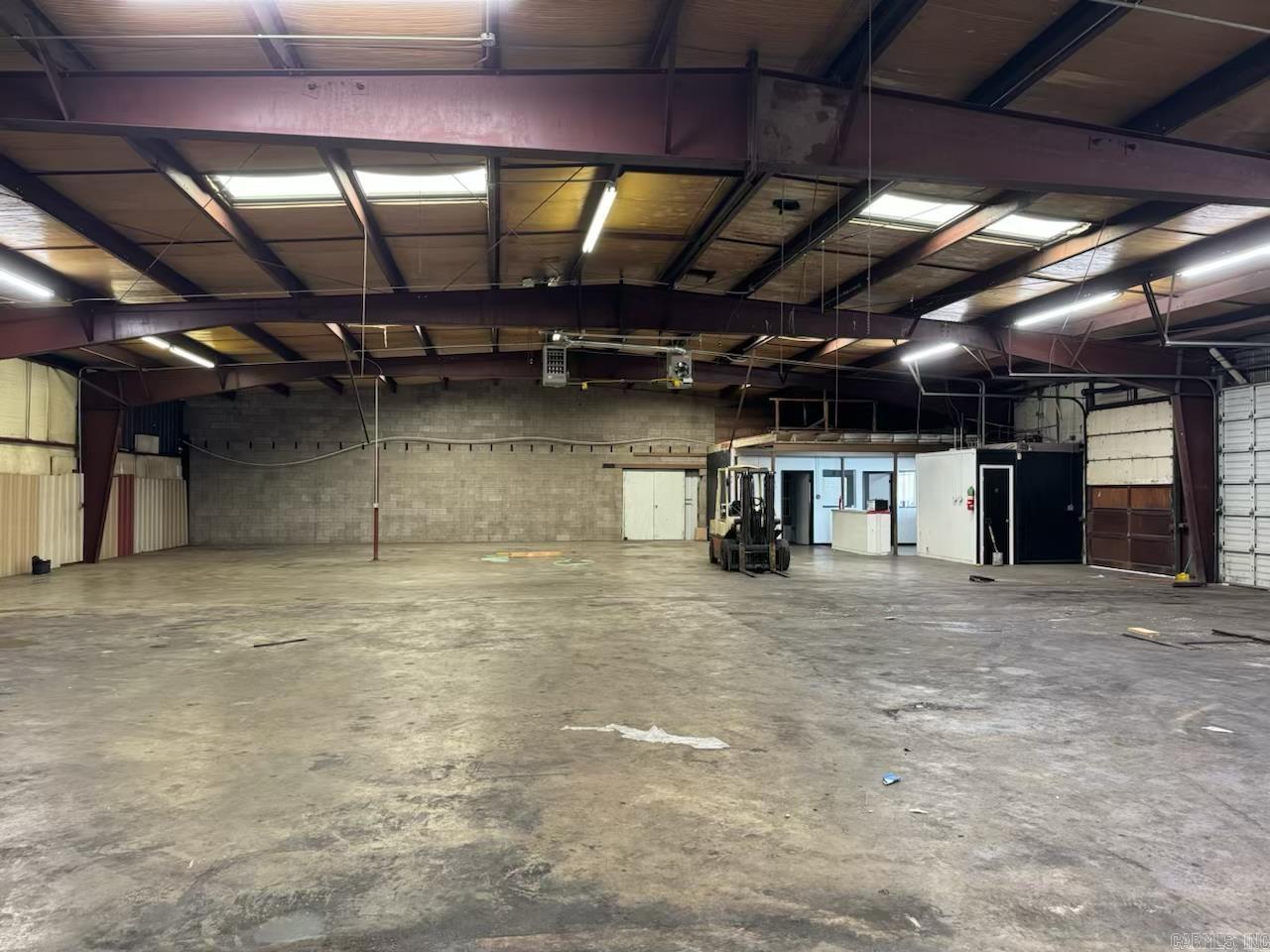 East Broadway - Commercial Lease