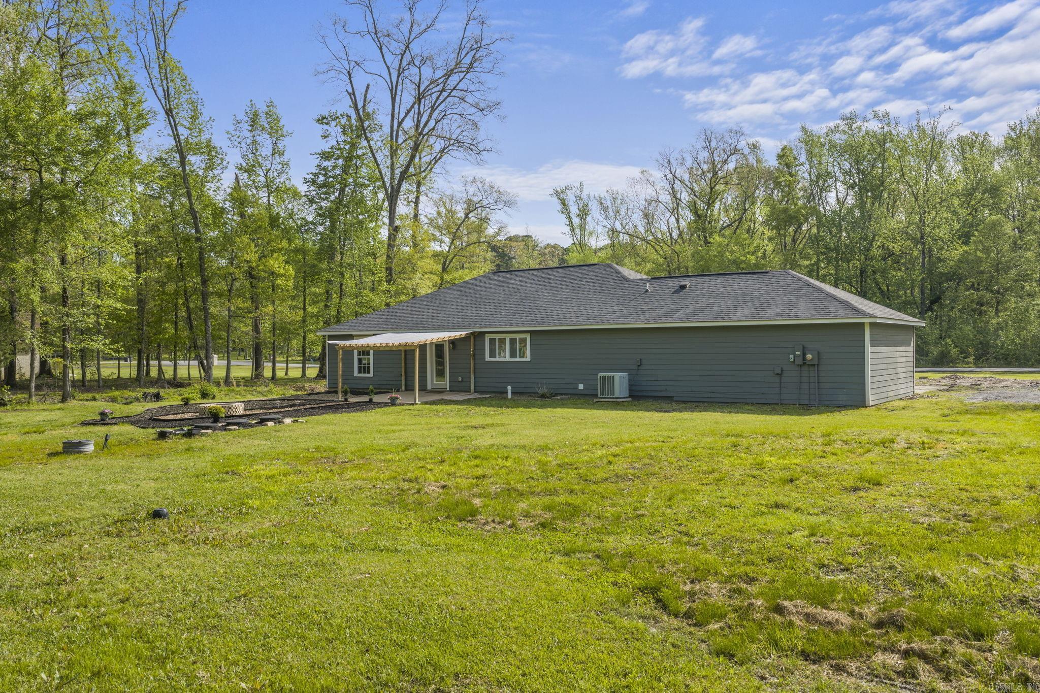 WILLIAMSBURG COVE - Residential