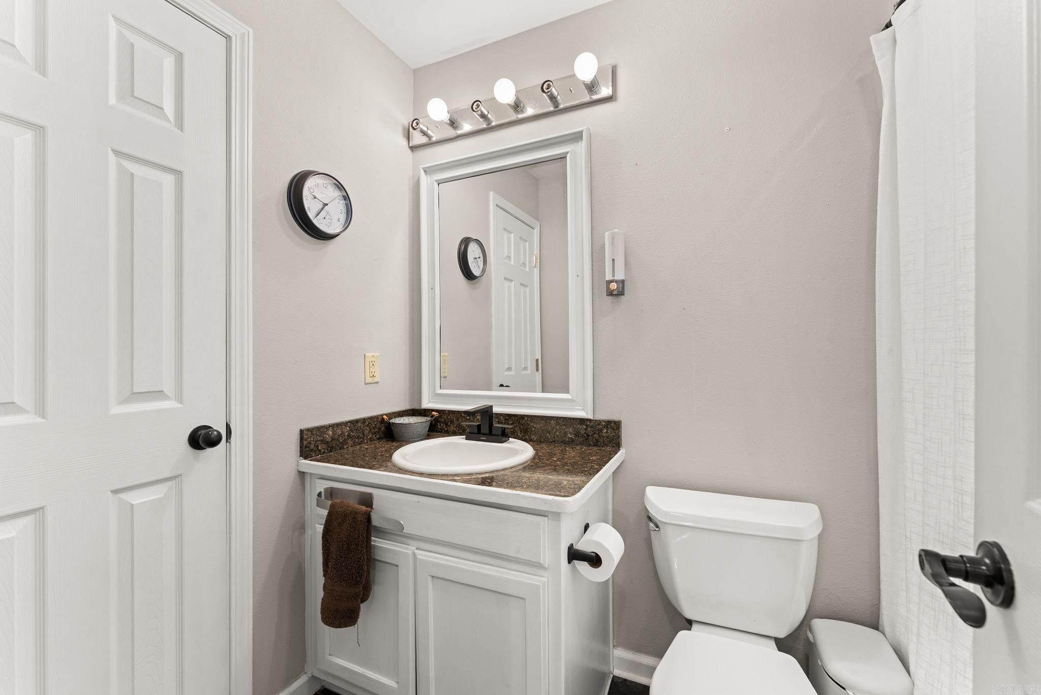 WILLIAMSBURG COVE - Residential