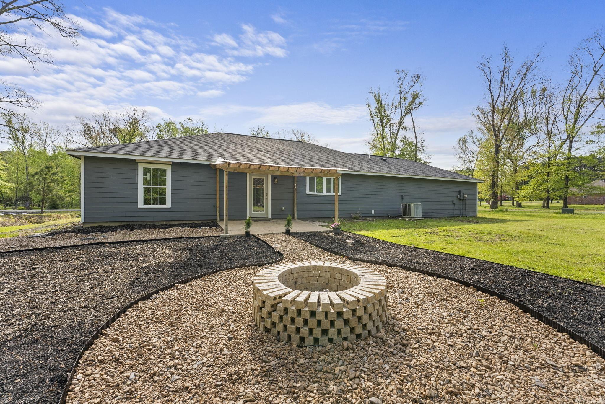 WILLIAMSBURG COVE - Residential