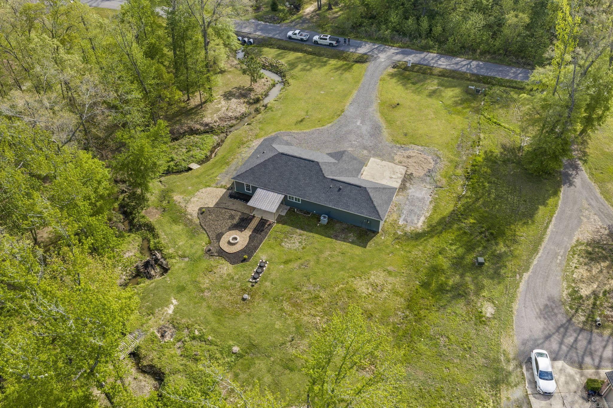 WILLIAMSBURG COVE - Residential