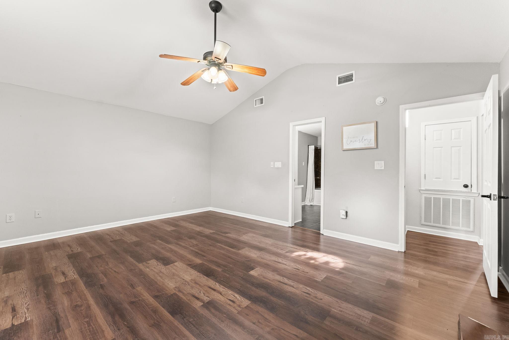 WILLIAMSBURG COVE - Residential