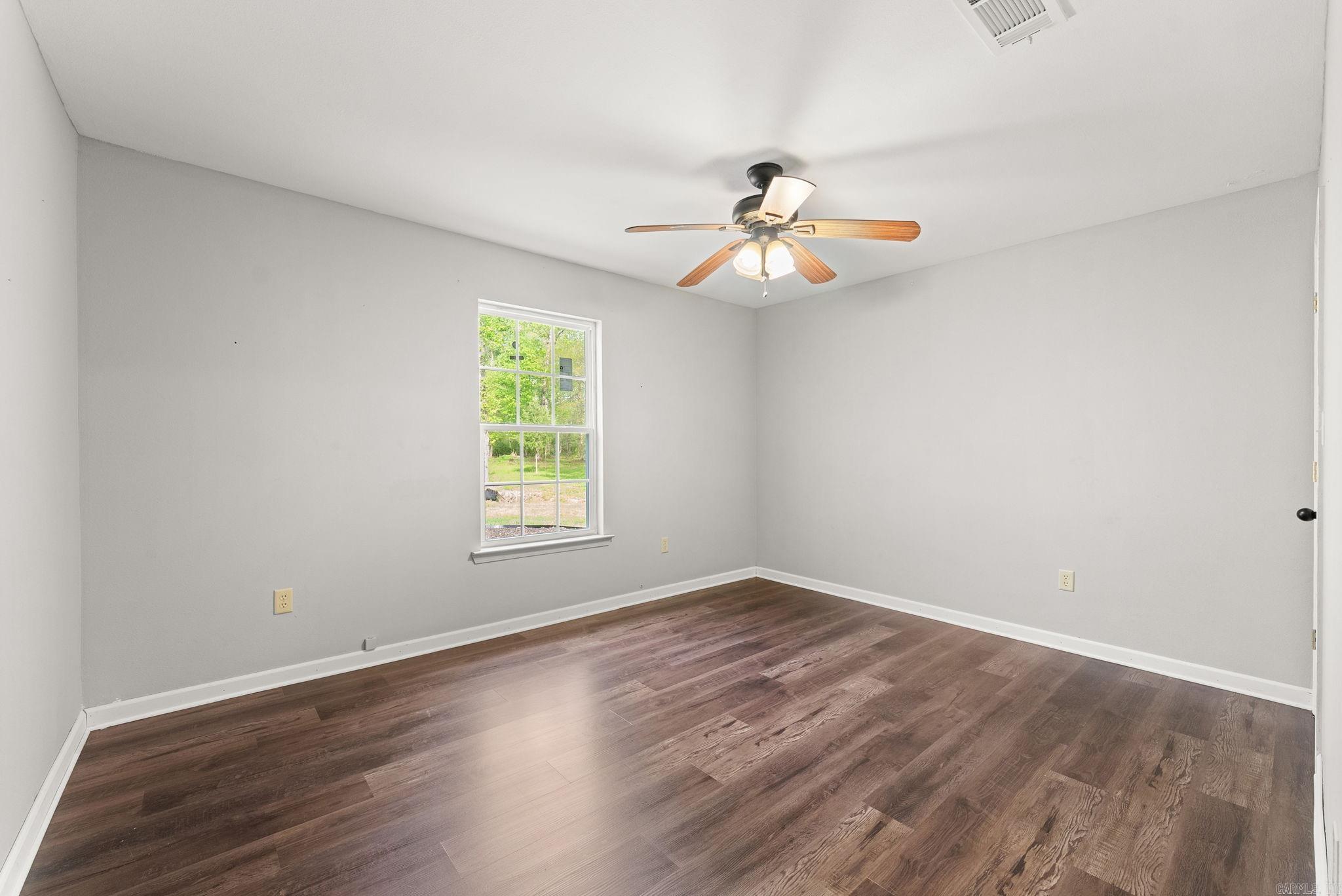 WILLIAMSBURG COVE - Residential