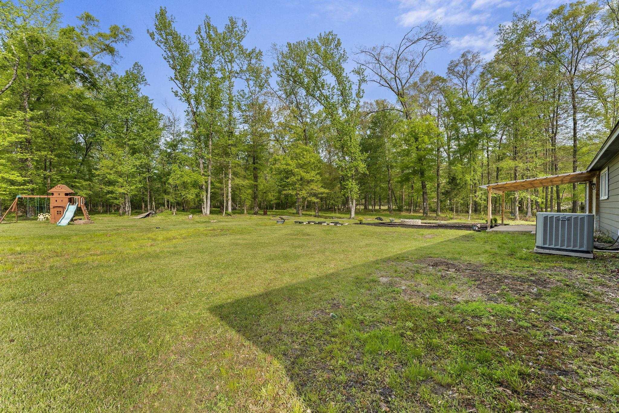 WILLIAMSBURG COVE - Residential