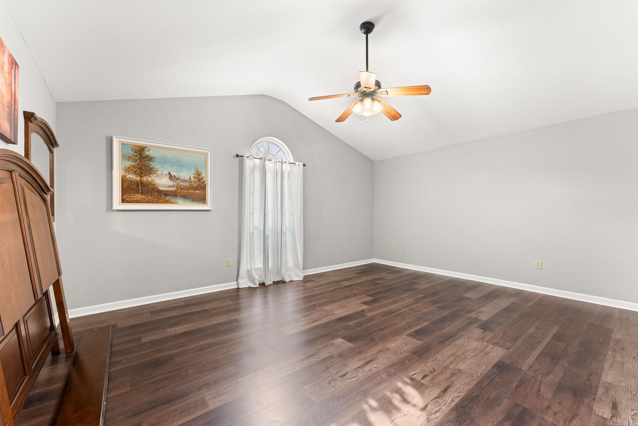 WILLIAMSBURG COVE - Residential