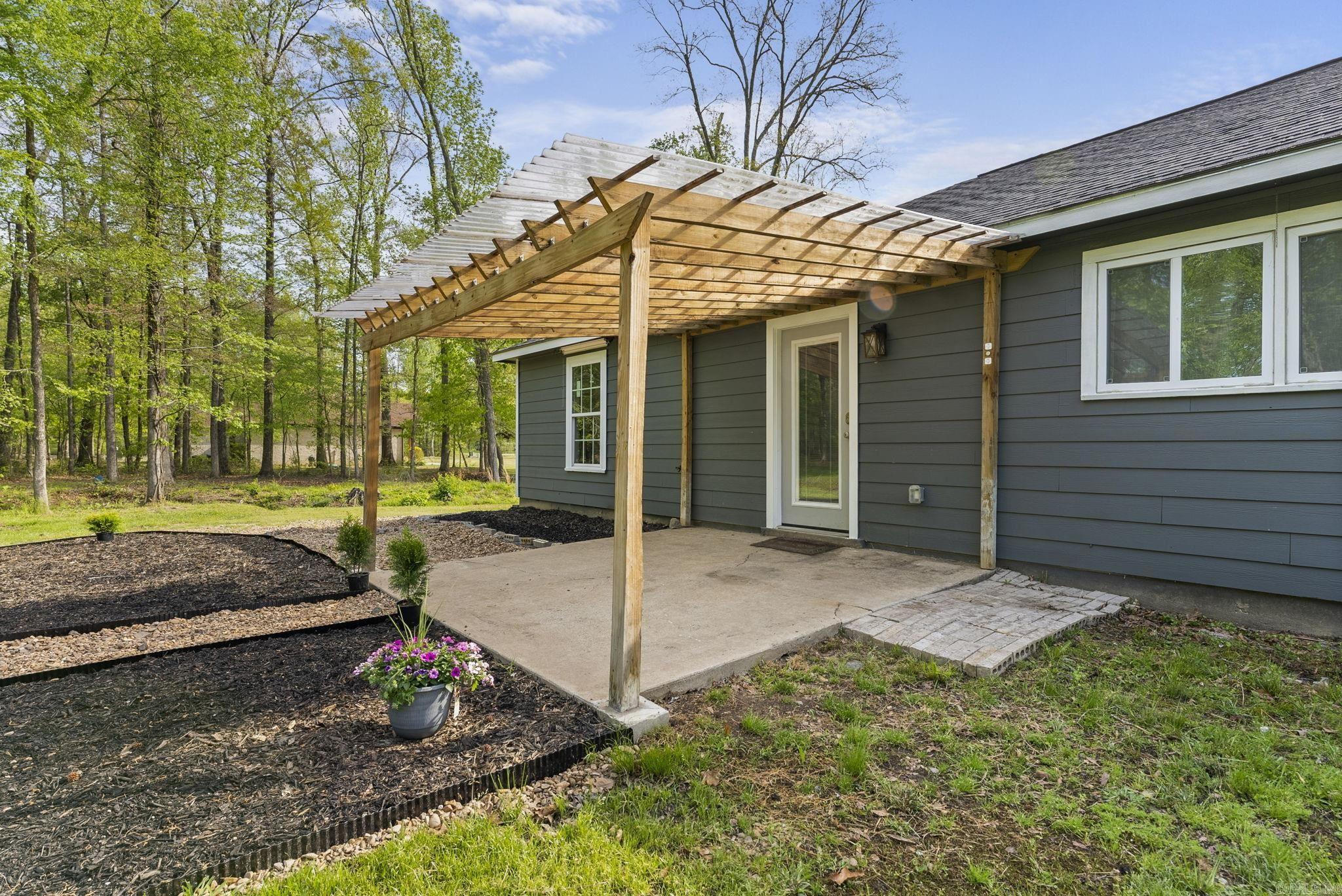 WILLIAMSBURG COVE - Residential