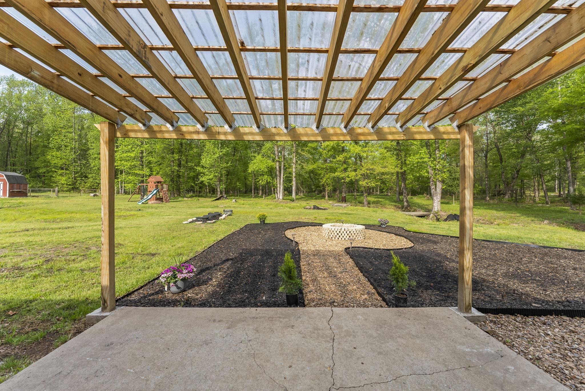 WILLIAMSBURG COVE - Residential