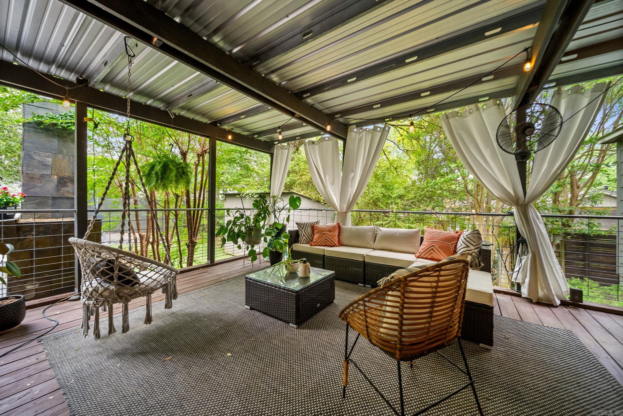 KINGWOOD PLACE - Residential