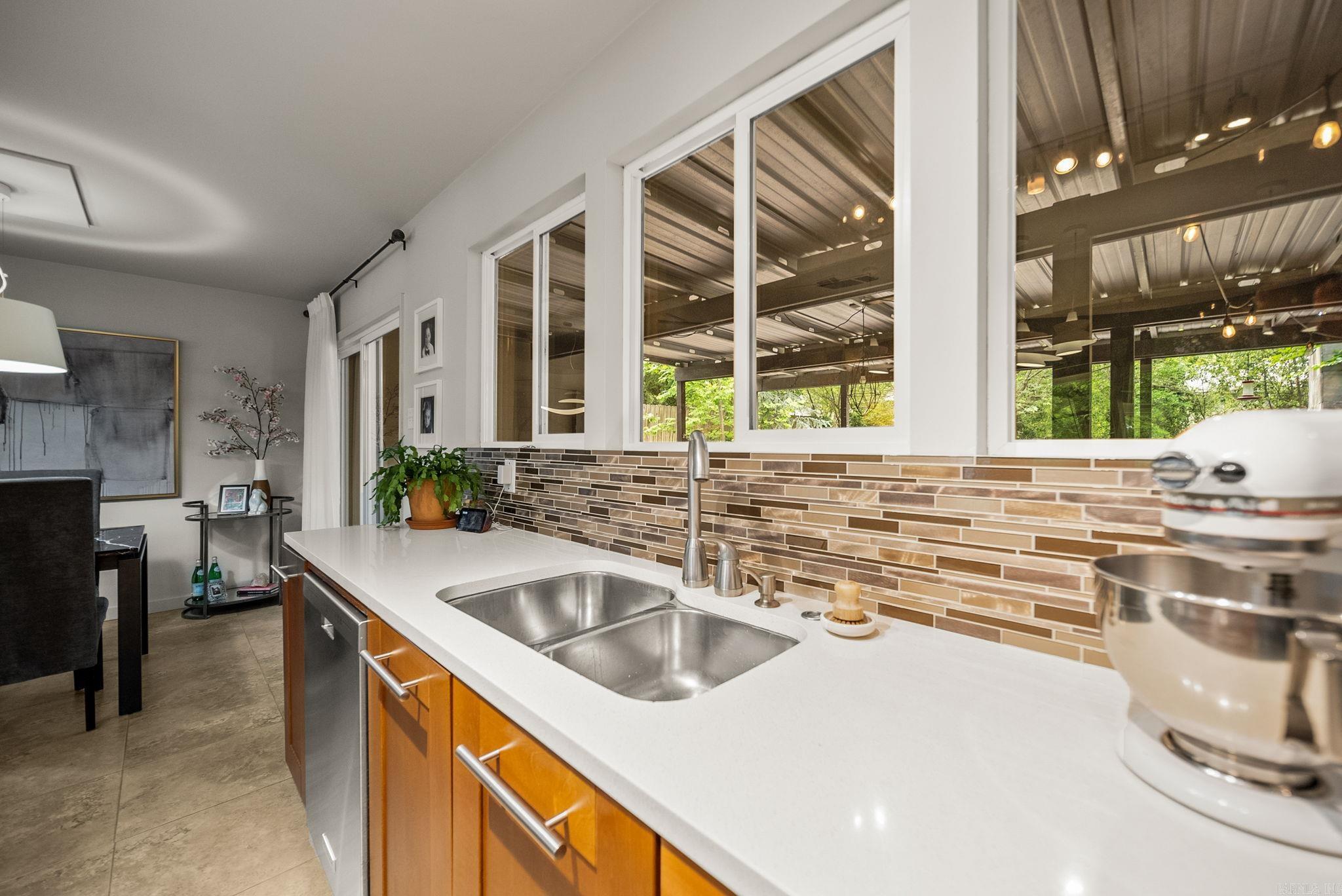 KINGWOOD PLACE - Residential