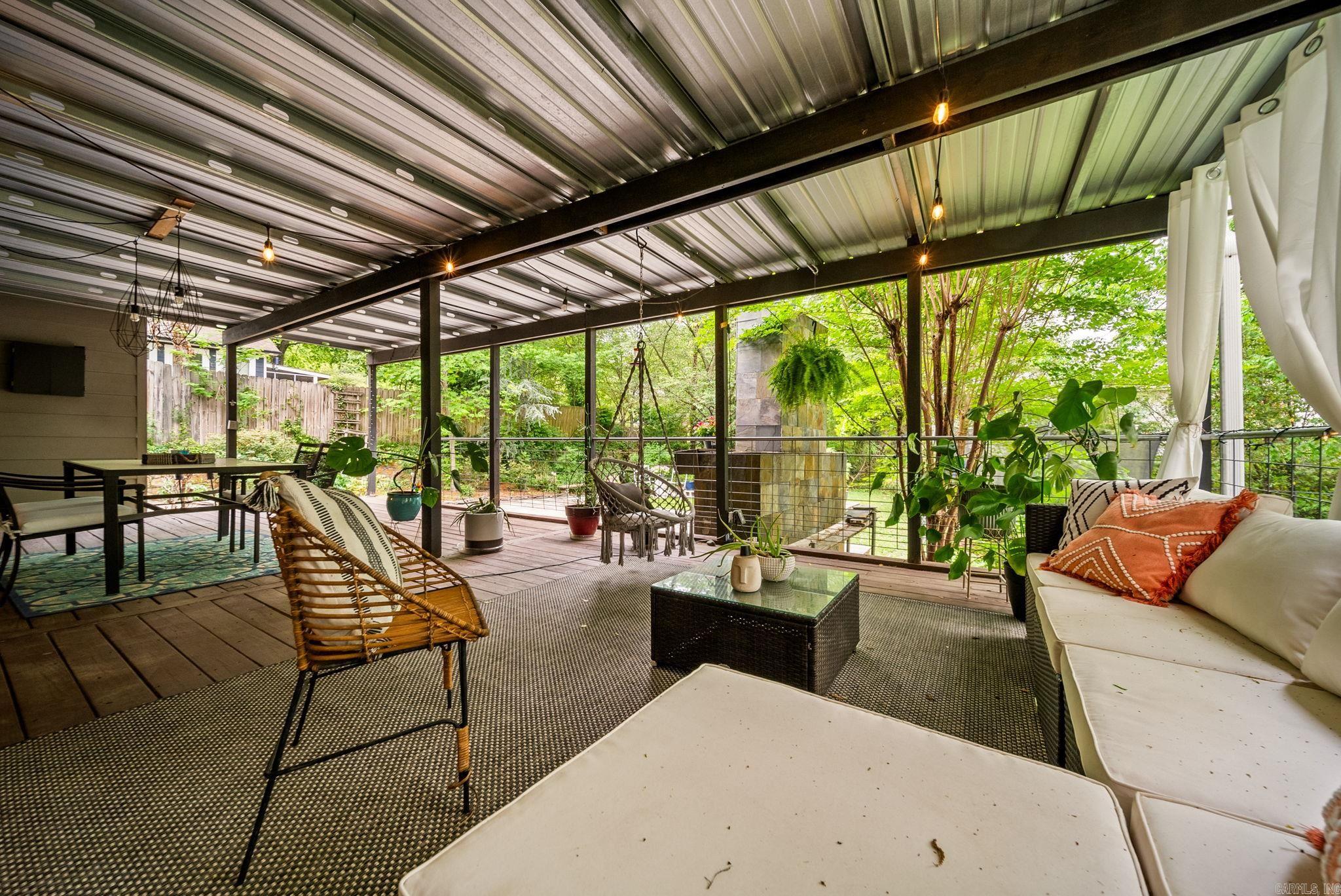 KINGWOOD PLACE - Residential