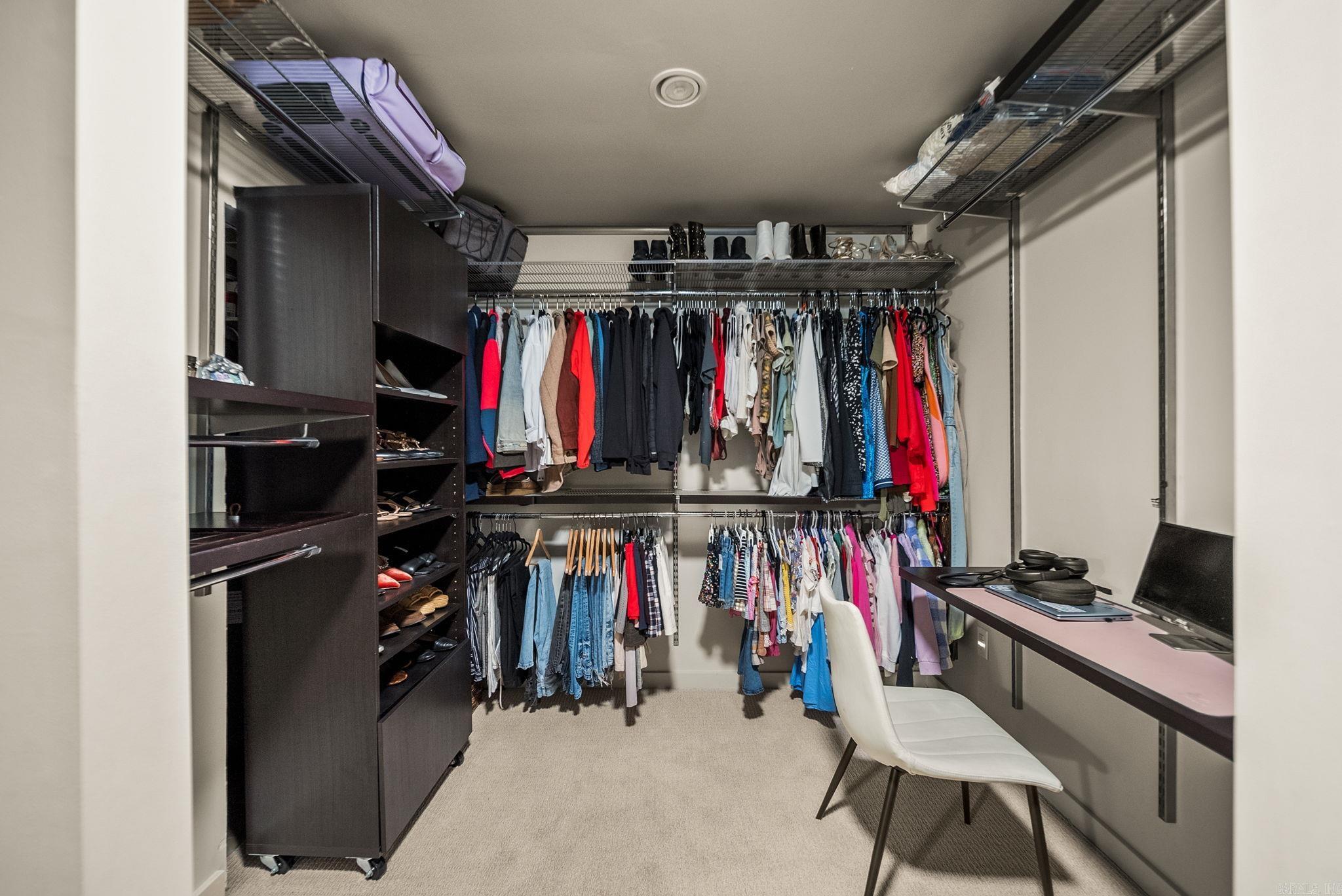 KINGWOOD PLACE - Residential