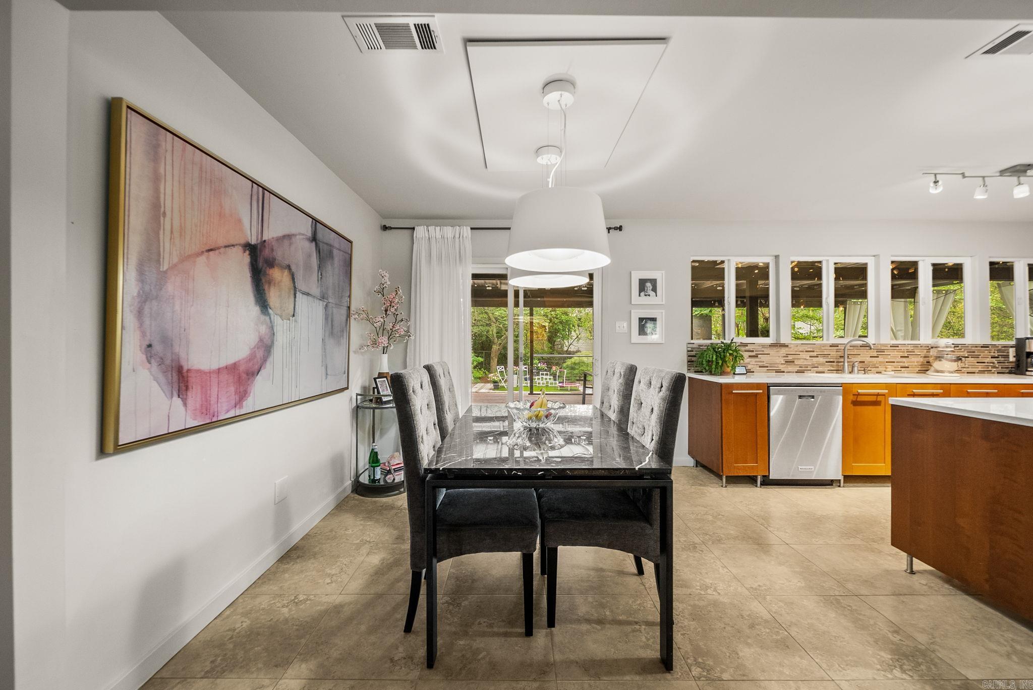 KINGWOOD PLACE - Residential