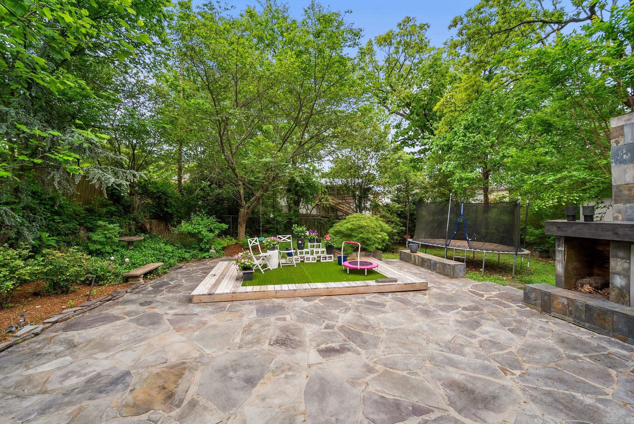 KINGWOOD PLACE - Residential