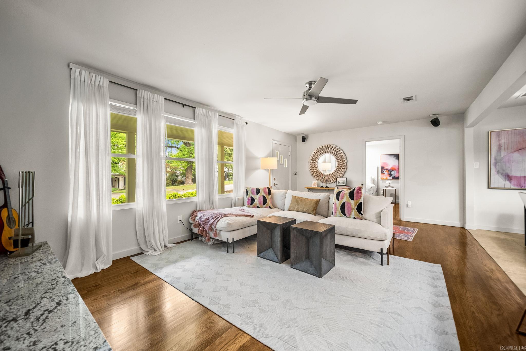 KINGWOOD PLACE - Residential