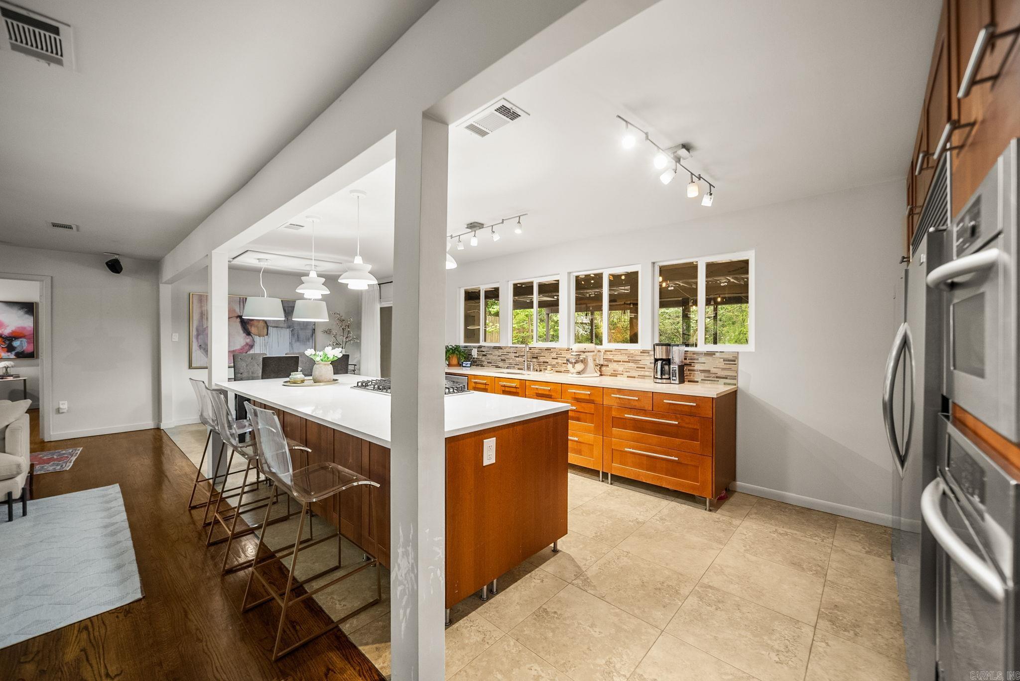 KINGWOOD PLACE - Residential