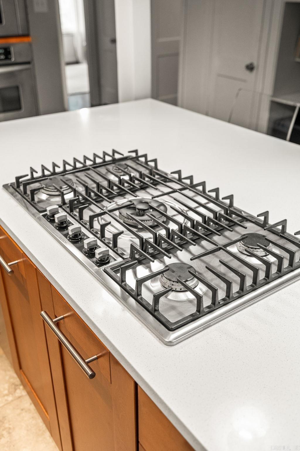 KINGWOOD PLACE - Residential