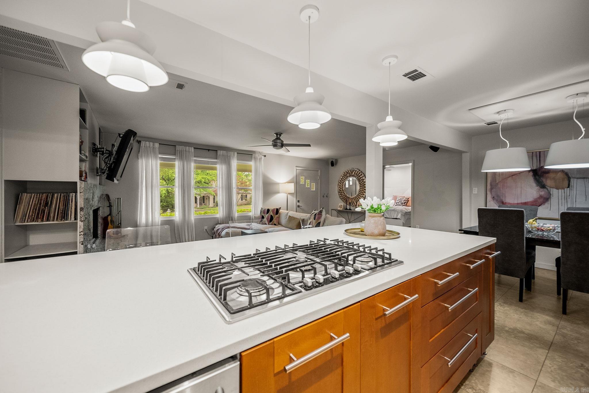 KINGWOOD PLACE - Residential