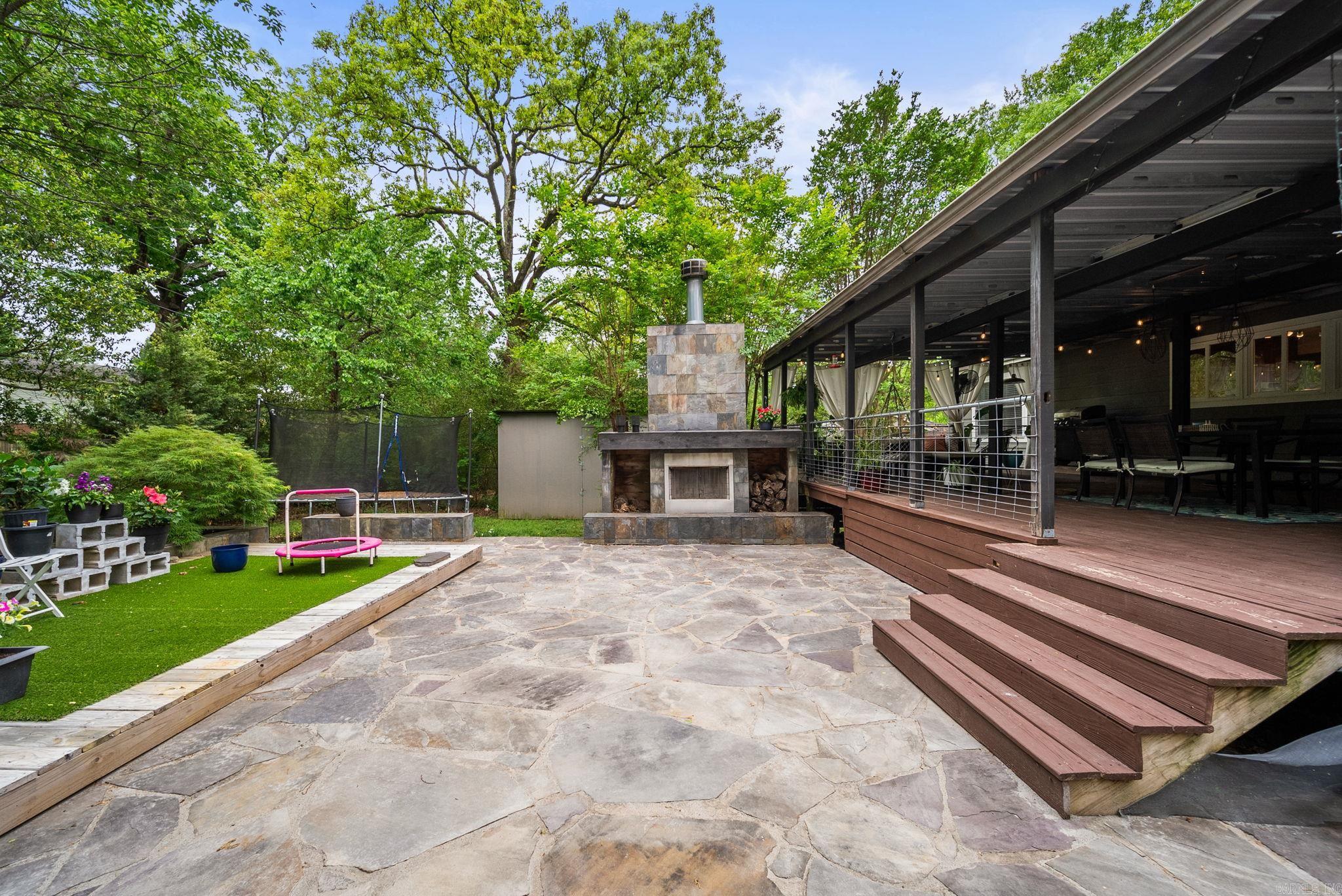 KINGWOOD PLACE - Residential