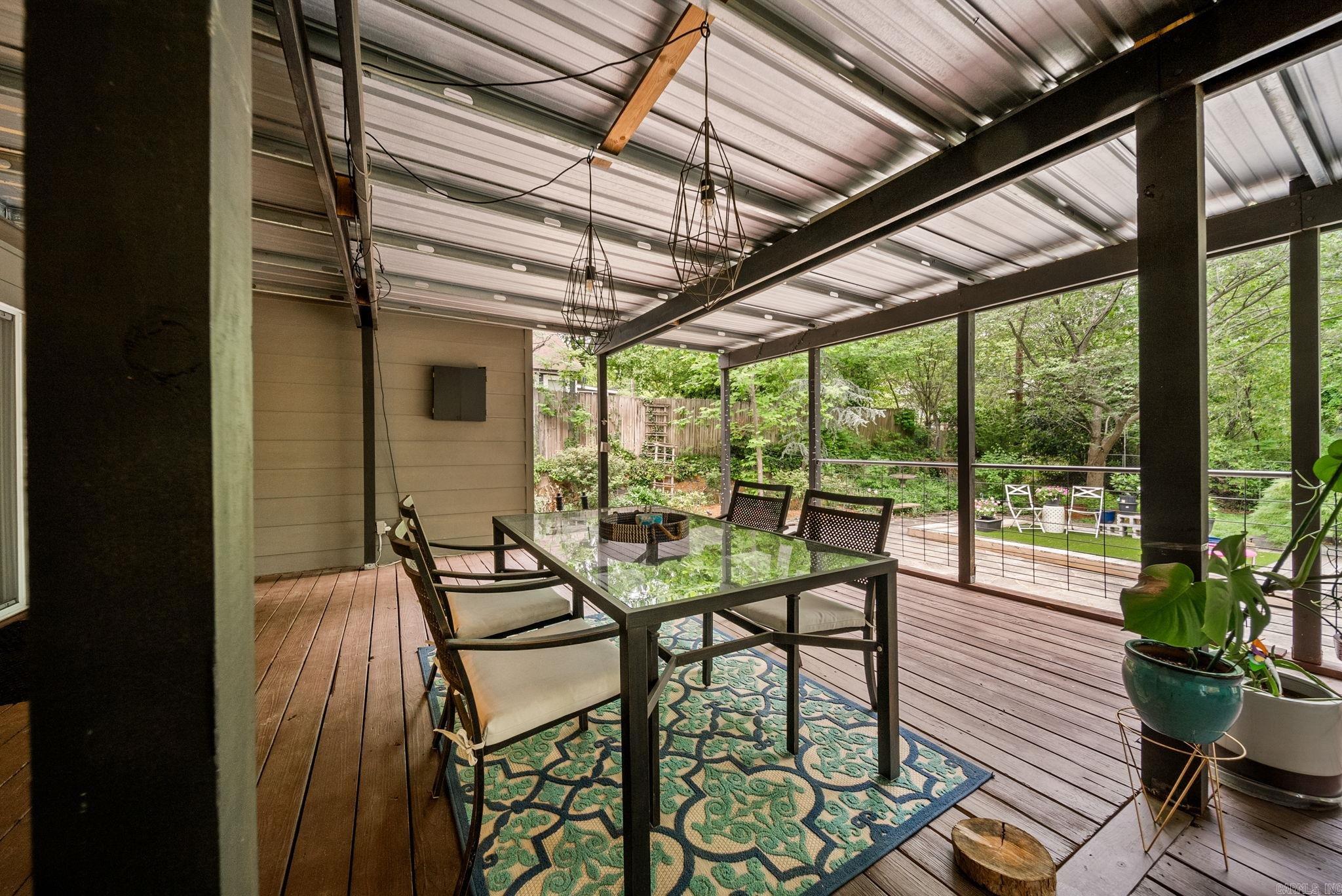 KINGWOOD PLACE - Residential