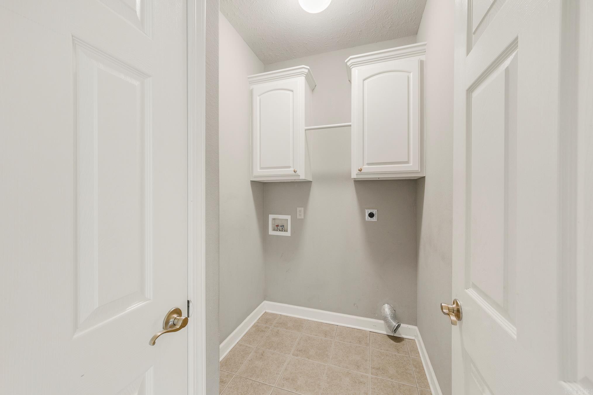 Derden Estates - Residential Lease