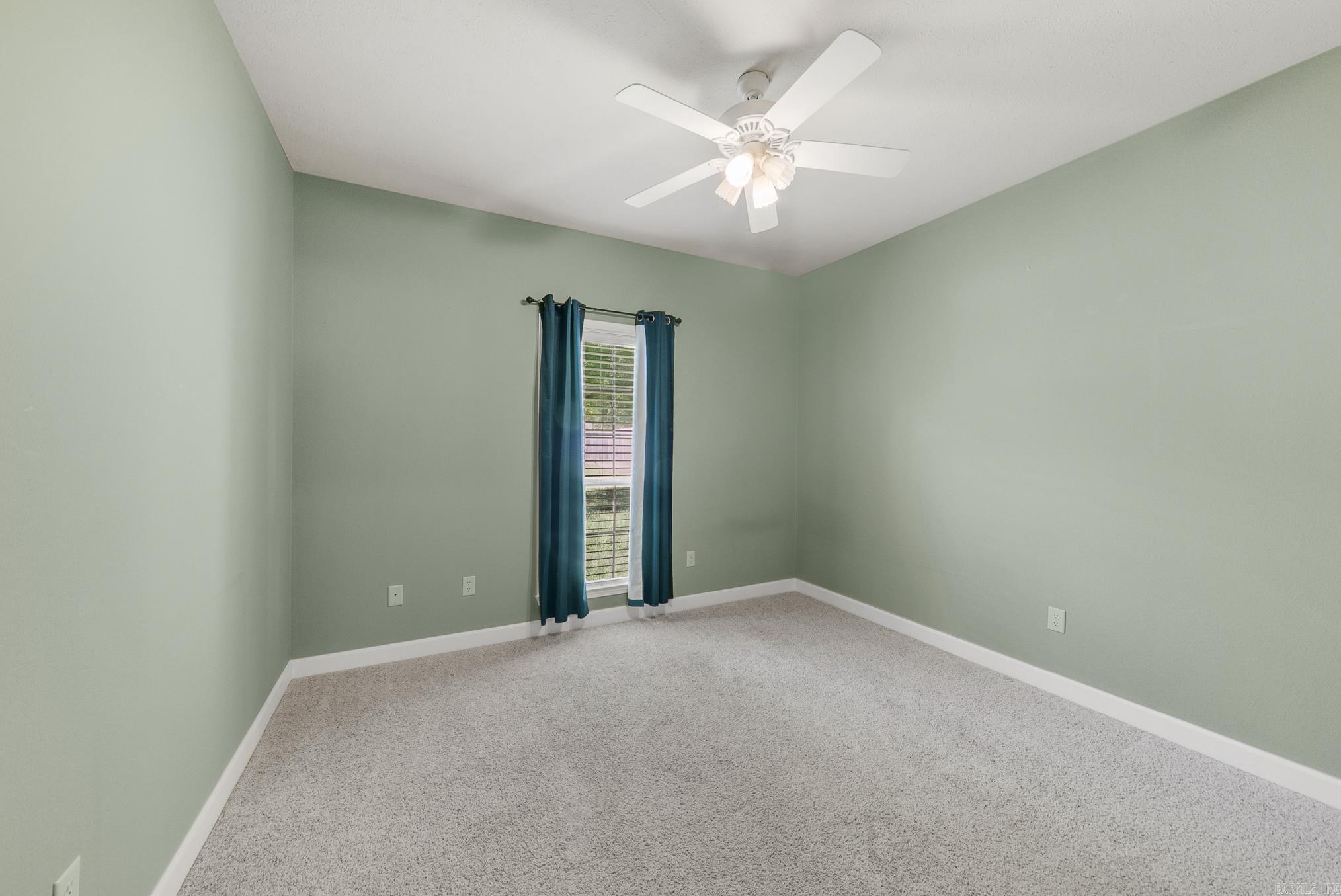 Derden Estates - Residential Lease