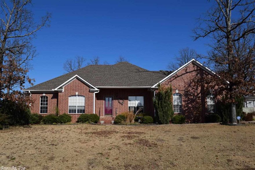 ALL NEW INTERIOR PAINT & CARPET! Lovely 1 level brick home corner lot w/ STUNNING mountain view from front porch &all front windows, 2 car side load garage, partially covered patio, & fenced backyd. 9ft ceiling throughout, canned lights, 6" crn molding, tile floors in foyer, kitchen, eat-in area, laundry rm, baths. OPEN floor plan includes: large great rm w/ gas FP, sep. DR, oversized eat-in kitchen . Sep laundry rm. Spacious mstr suite w/ sitting area, luxury bath, huge walk-in closet. Sprinkler sys.