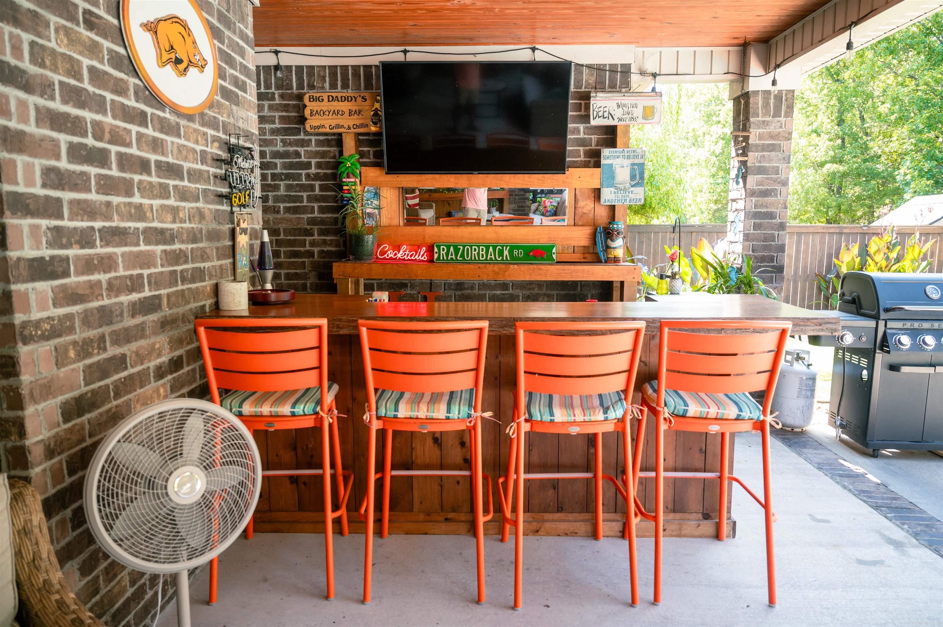 COUNTRY CLUB OF AR-QUARTERS ADDN - Residential