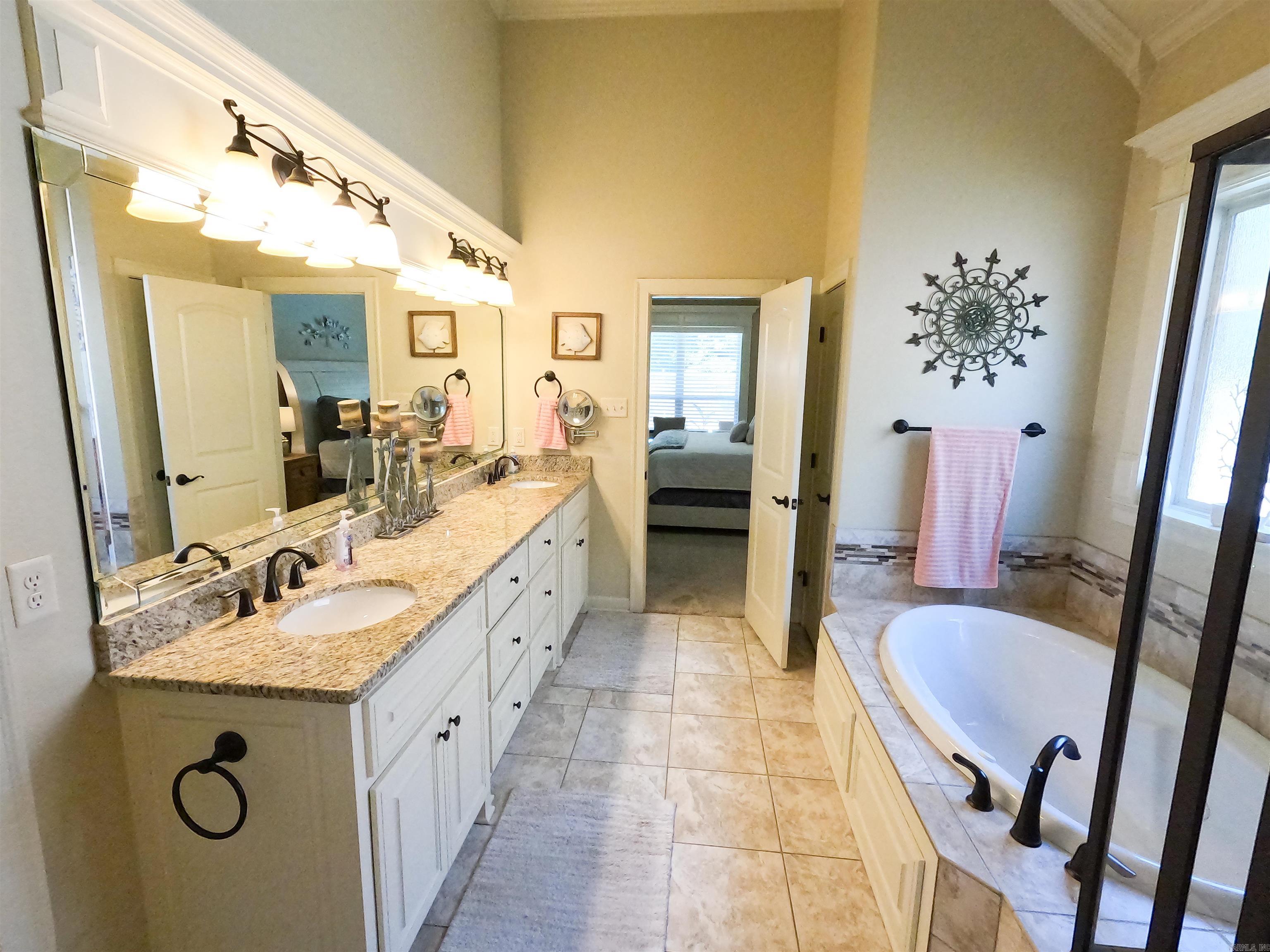 COUNTRY CLUB OF AR-QUARTERS ADDN - Residential