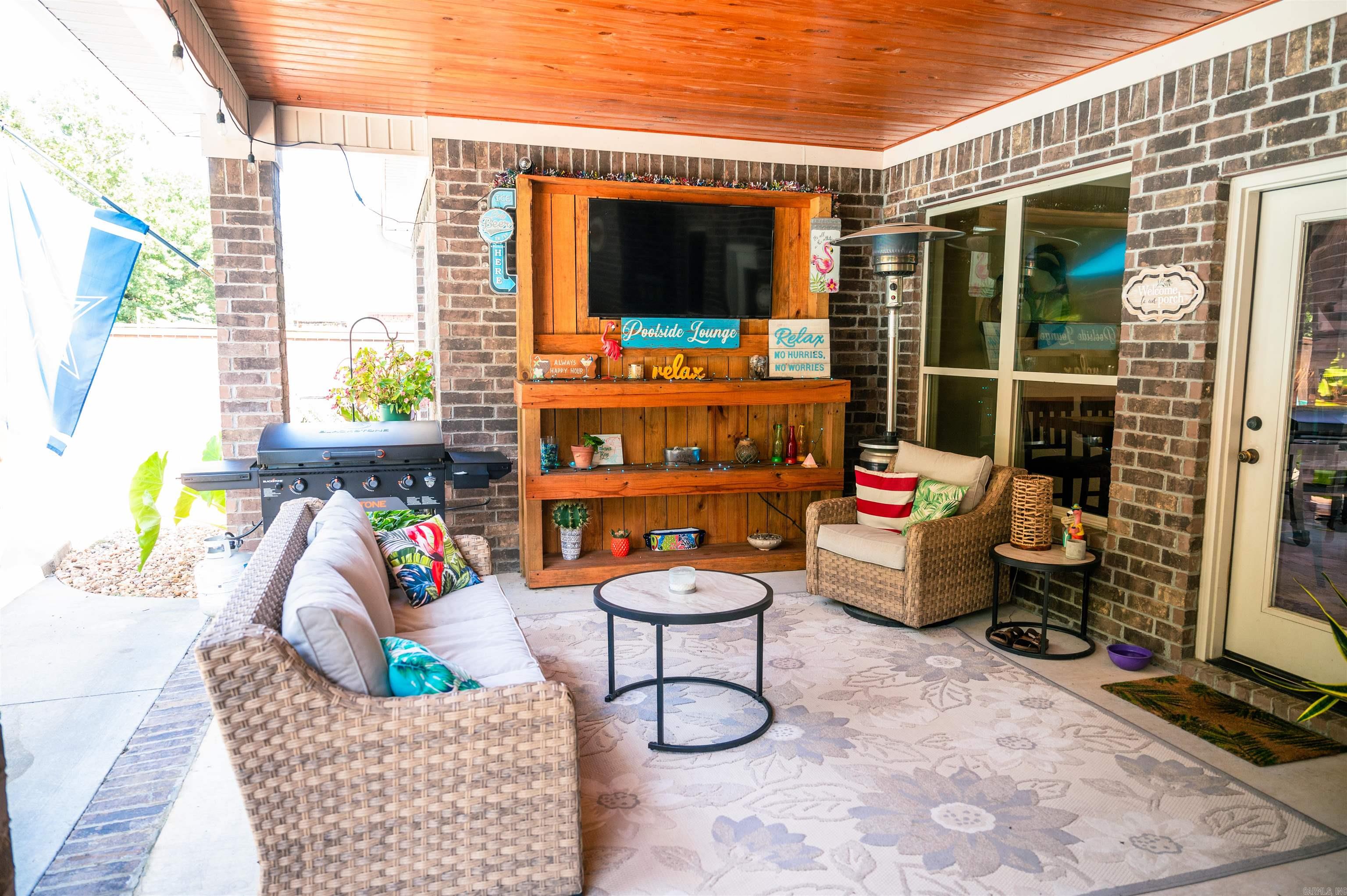 COUNTRY CLUB OF AR-QUARTERS ADDN - Residential