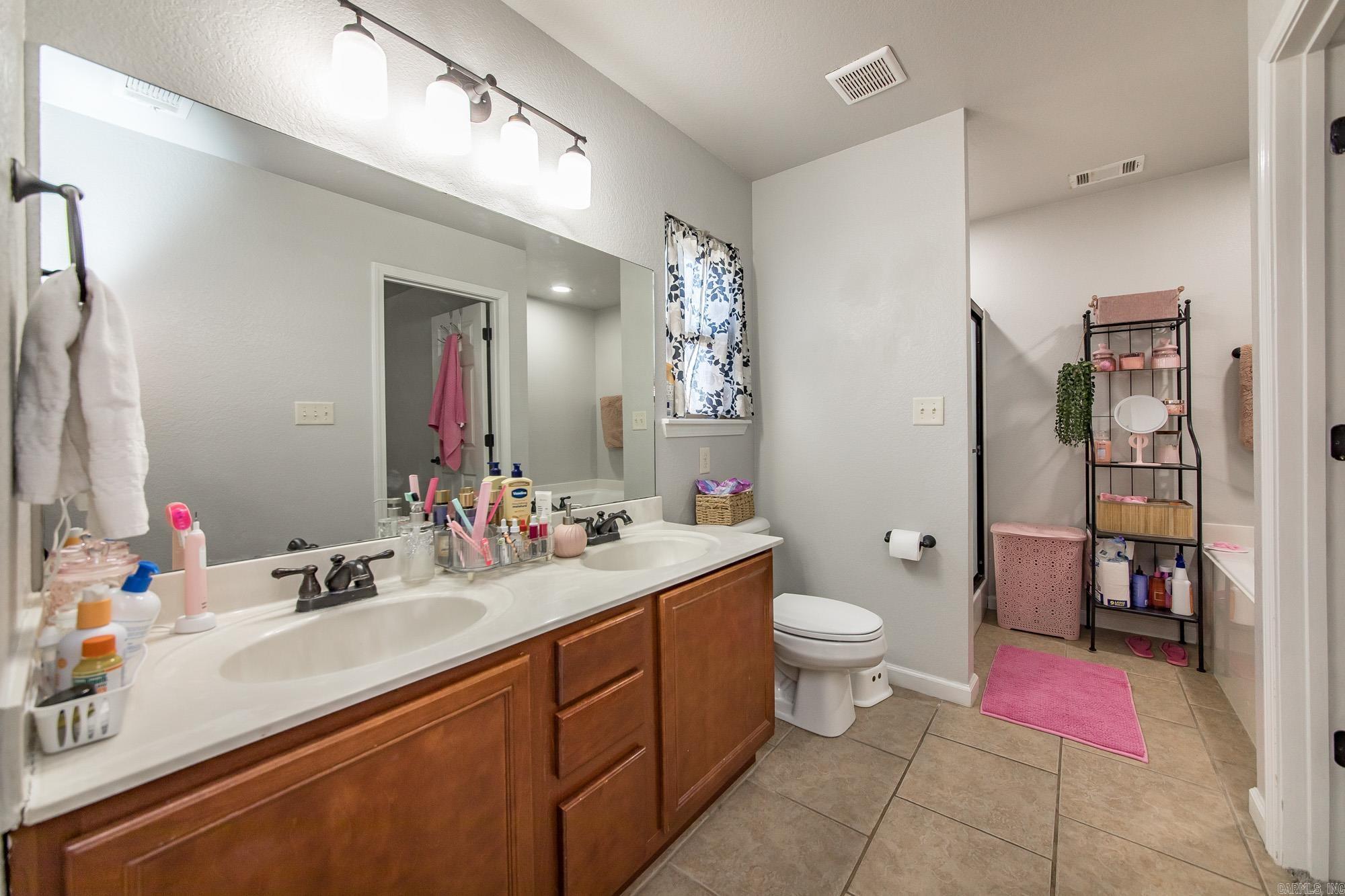 SOUTHERN COMFORT ESTATES - Residential