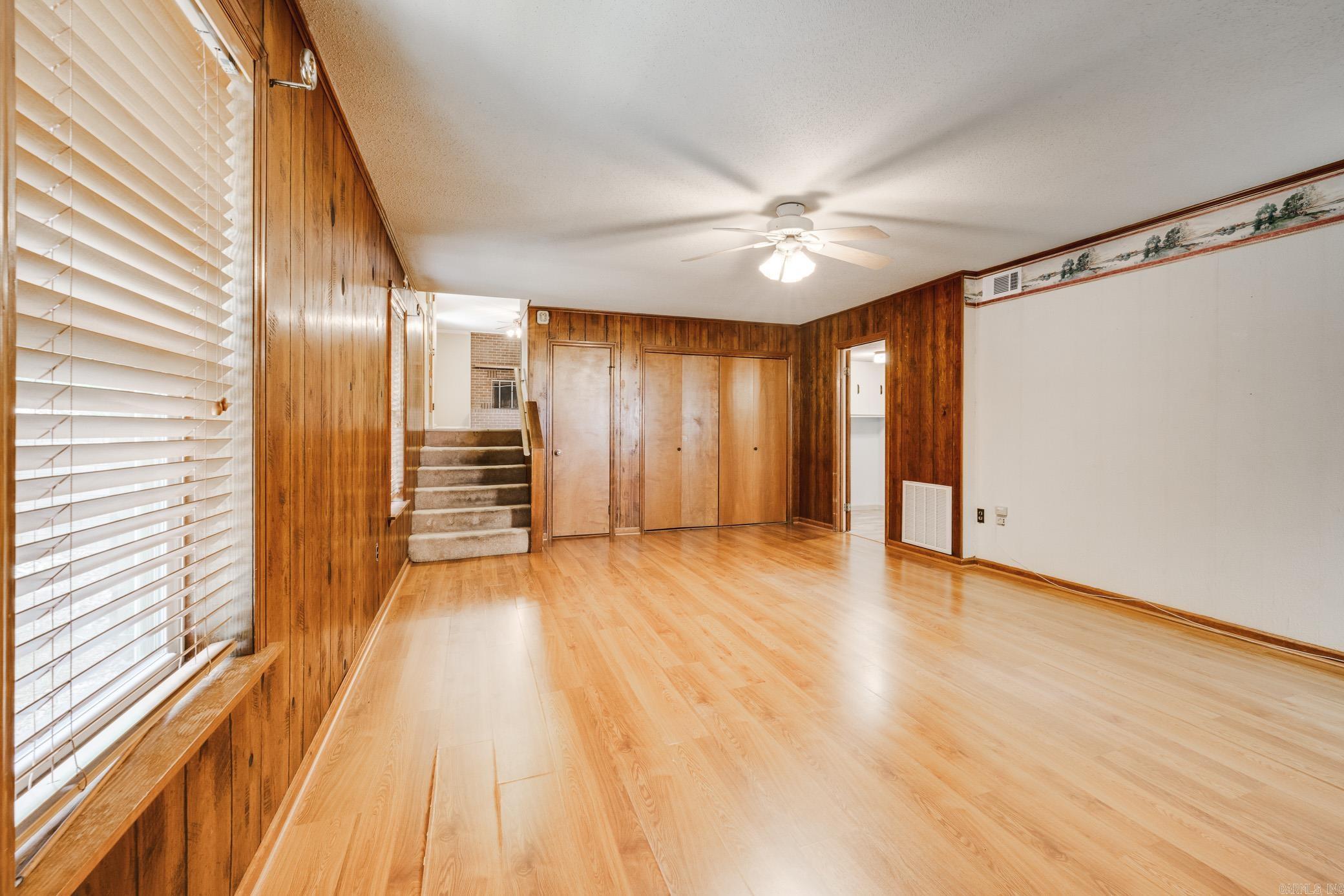 CREEKWOOD - Residential