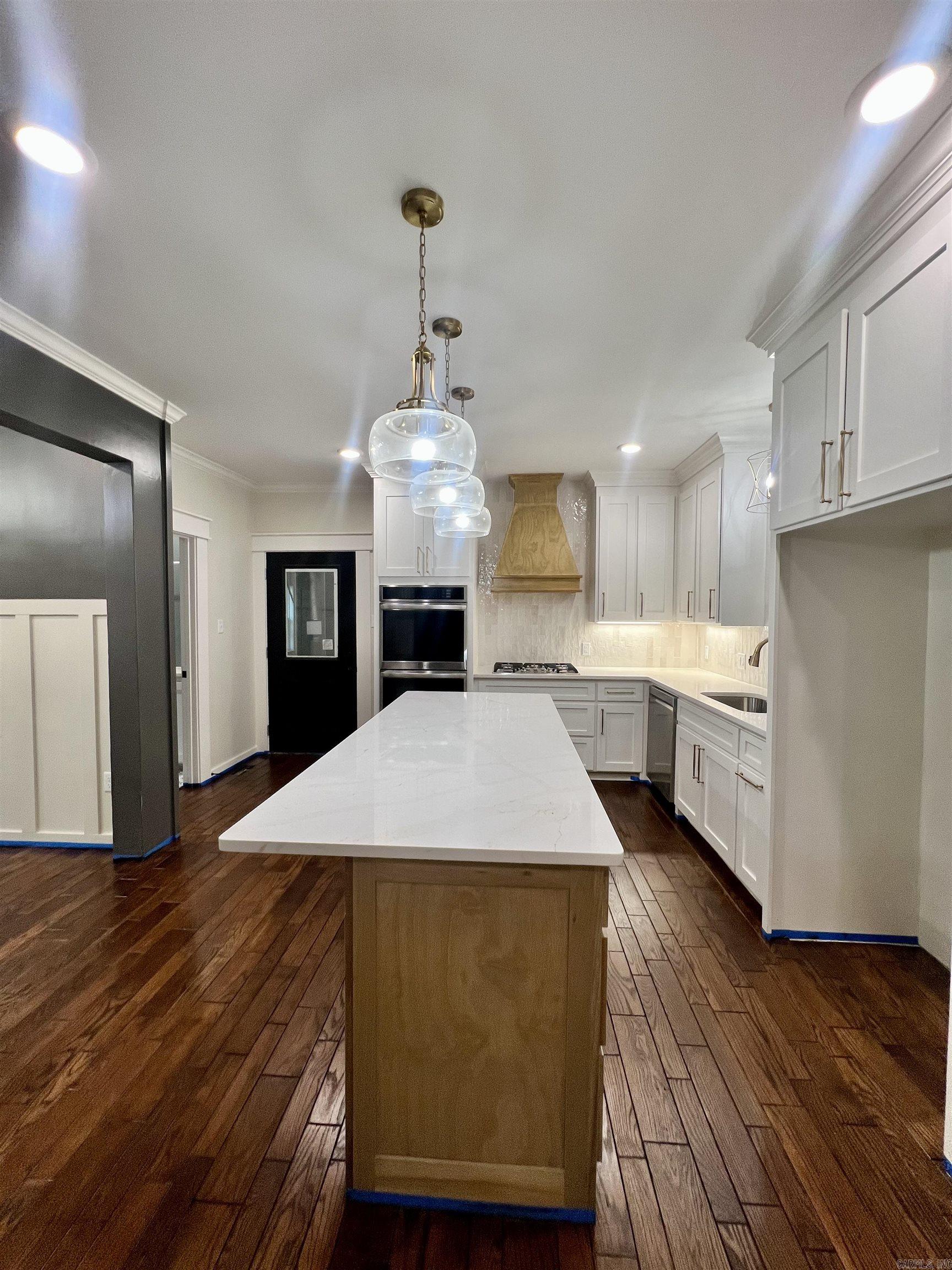 RIVER OAKS - Residential