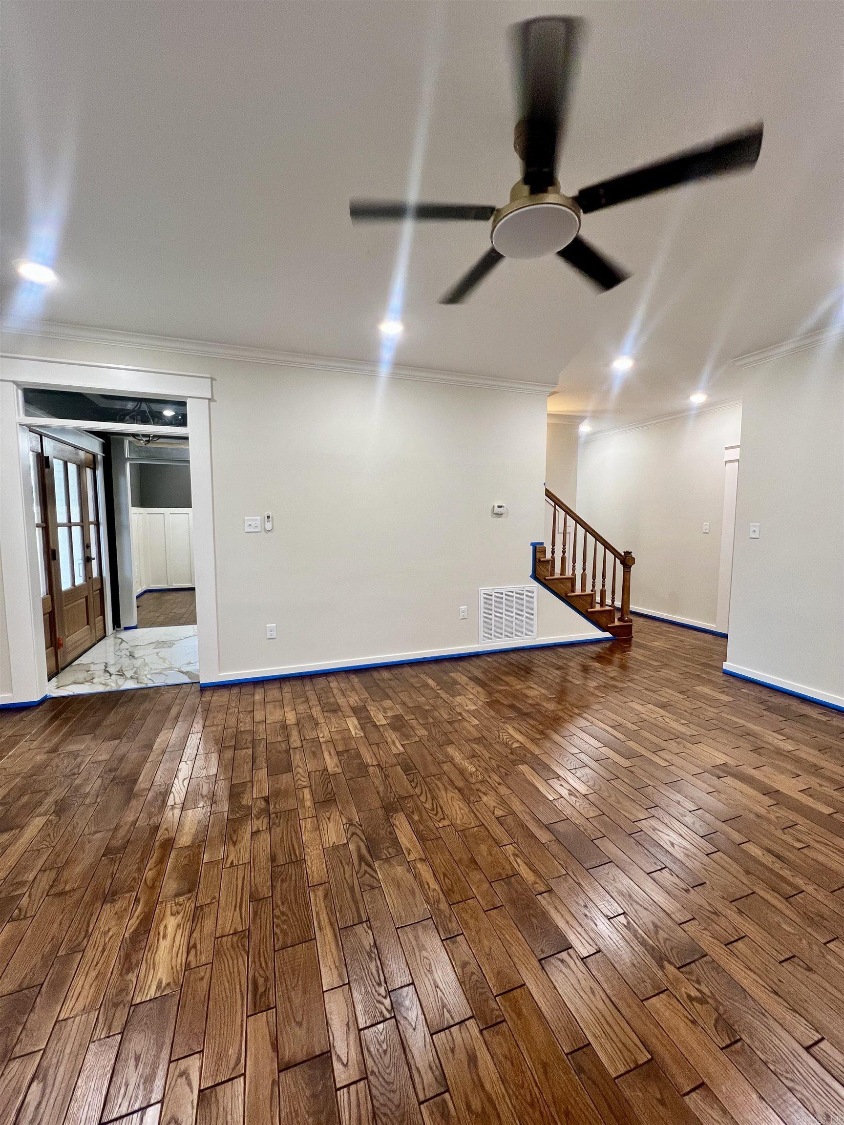 RIVER OAKS - Residential