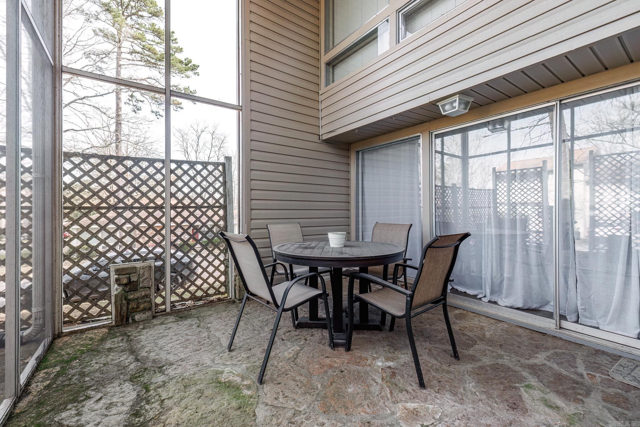 Castellon Courts #1 - Residential