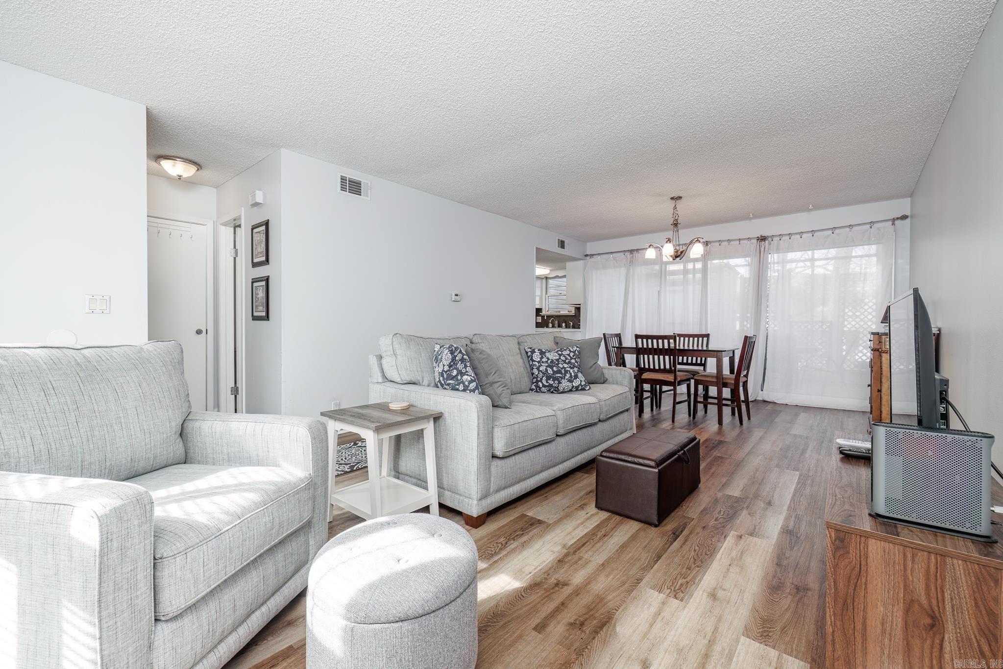 Castellon Courts #1 - Residential