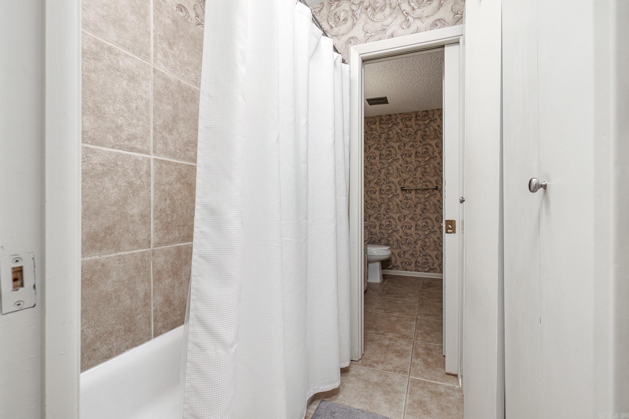 Castellon Courts #1 - Residential