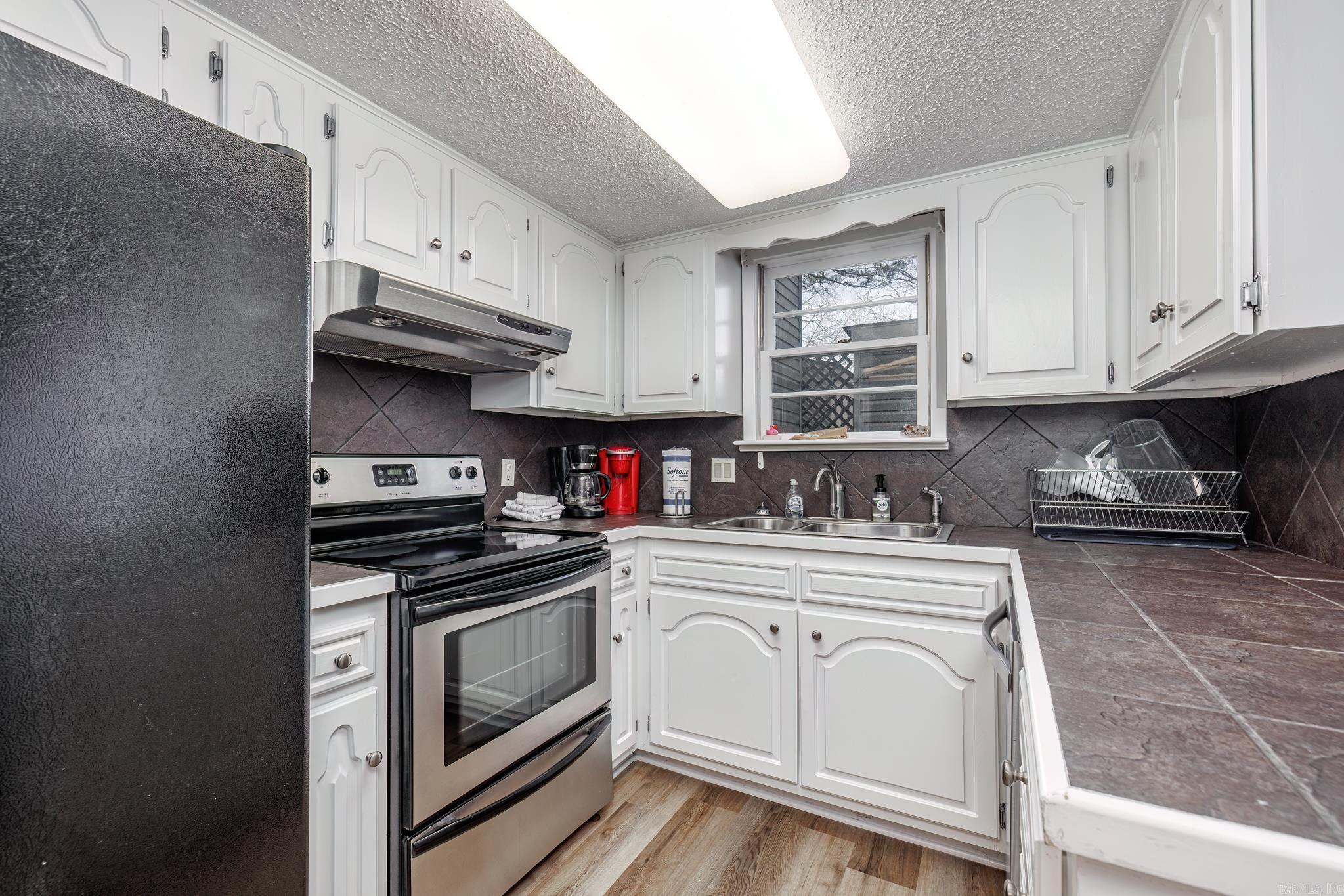 Castellon Courts #1 - Residential