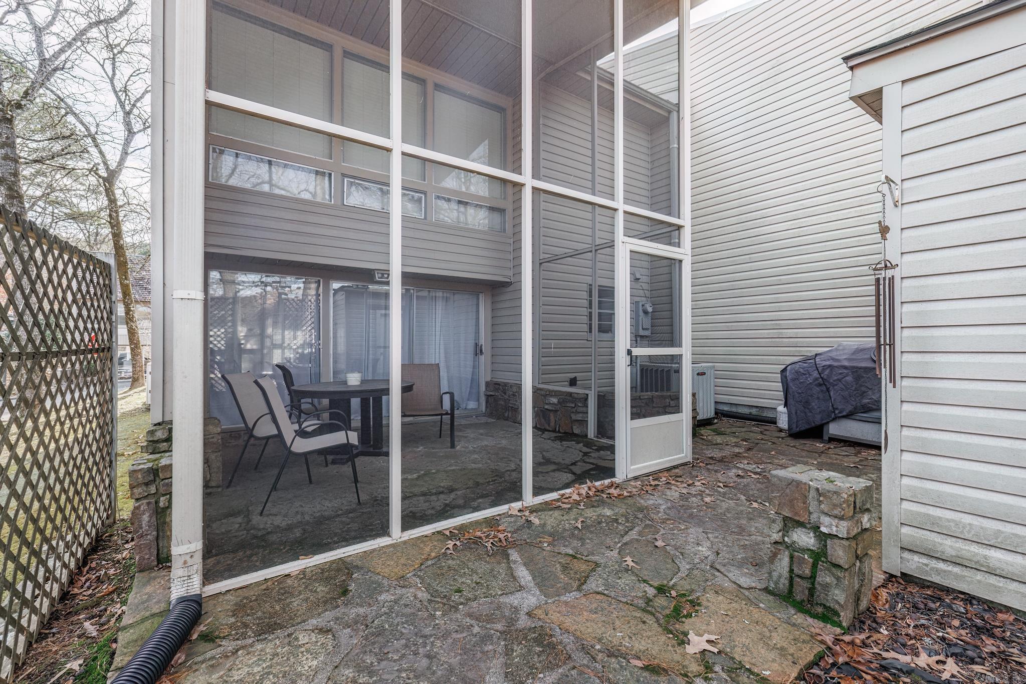 Castellon Courts #1 - Residential