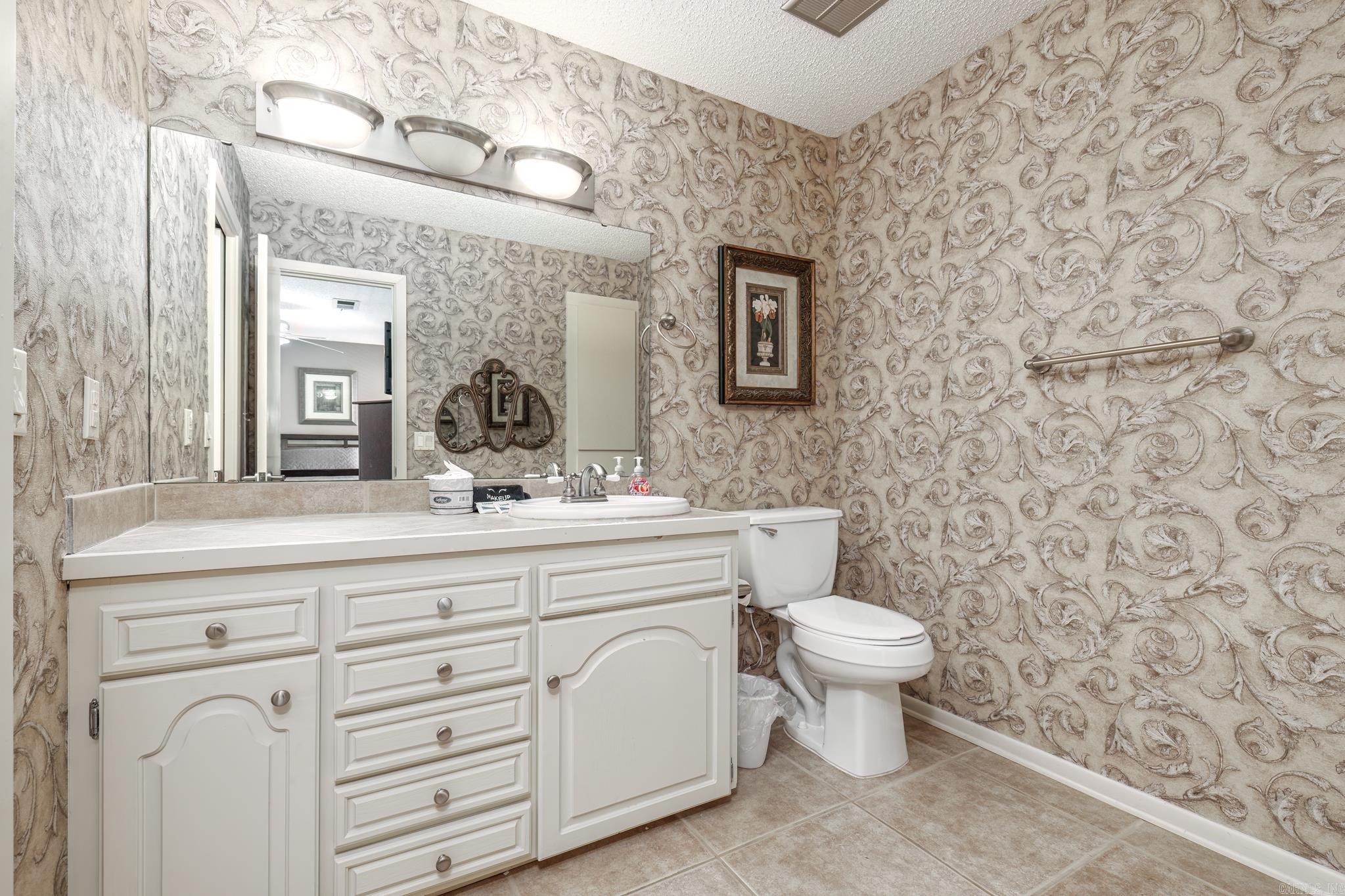 Castellon Courts #1 - Residential