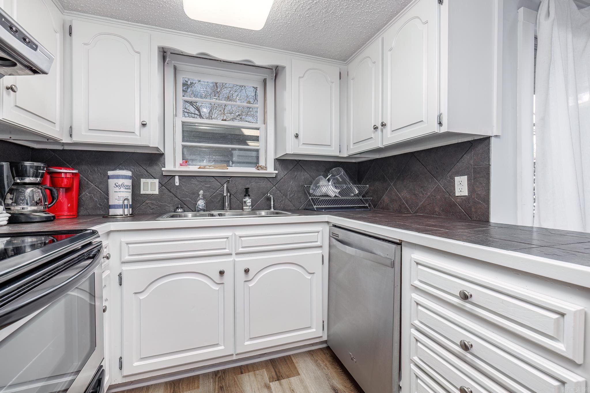 Castellon Courts #1 - Residential